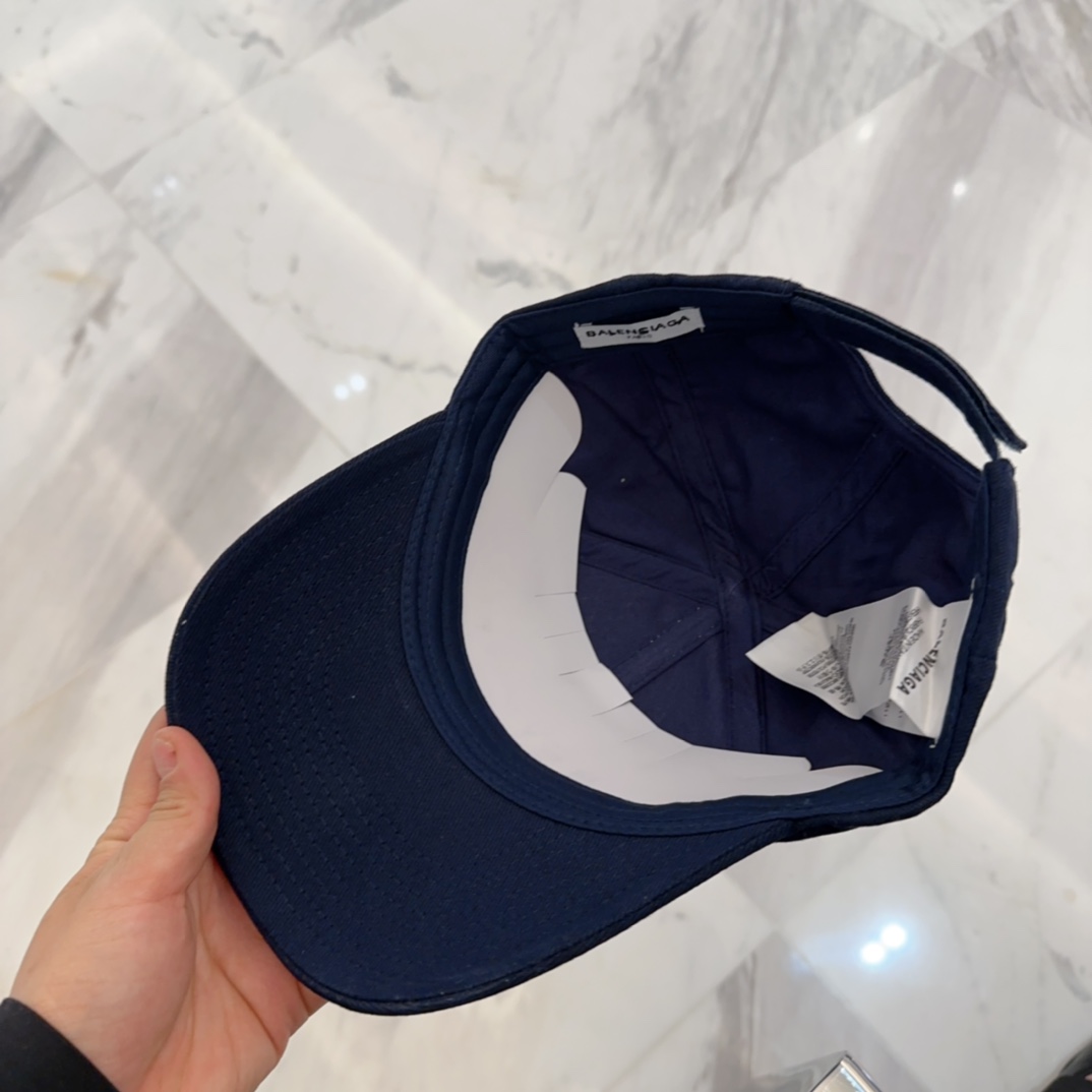 [TOP] BALENCIAGA Baseball Cap - 2 Colors