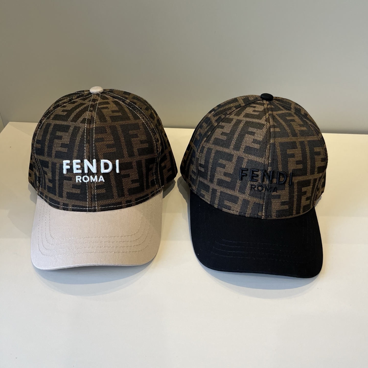 [TOP] FENDI Baseball Cap - 2 Colors
