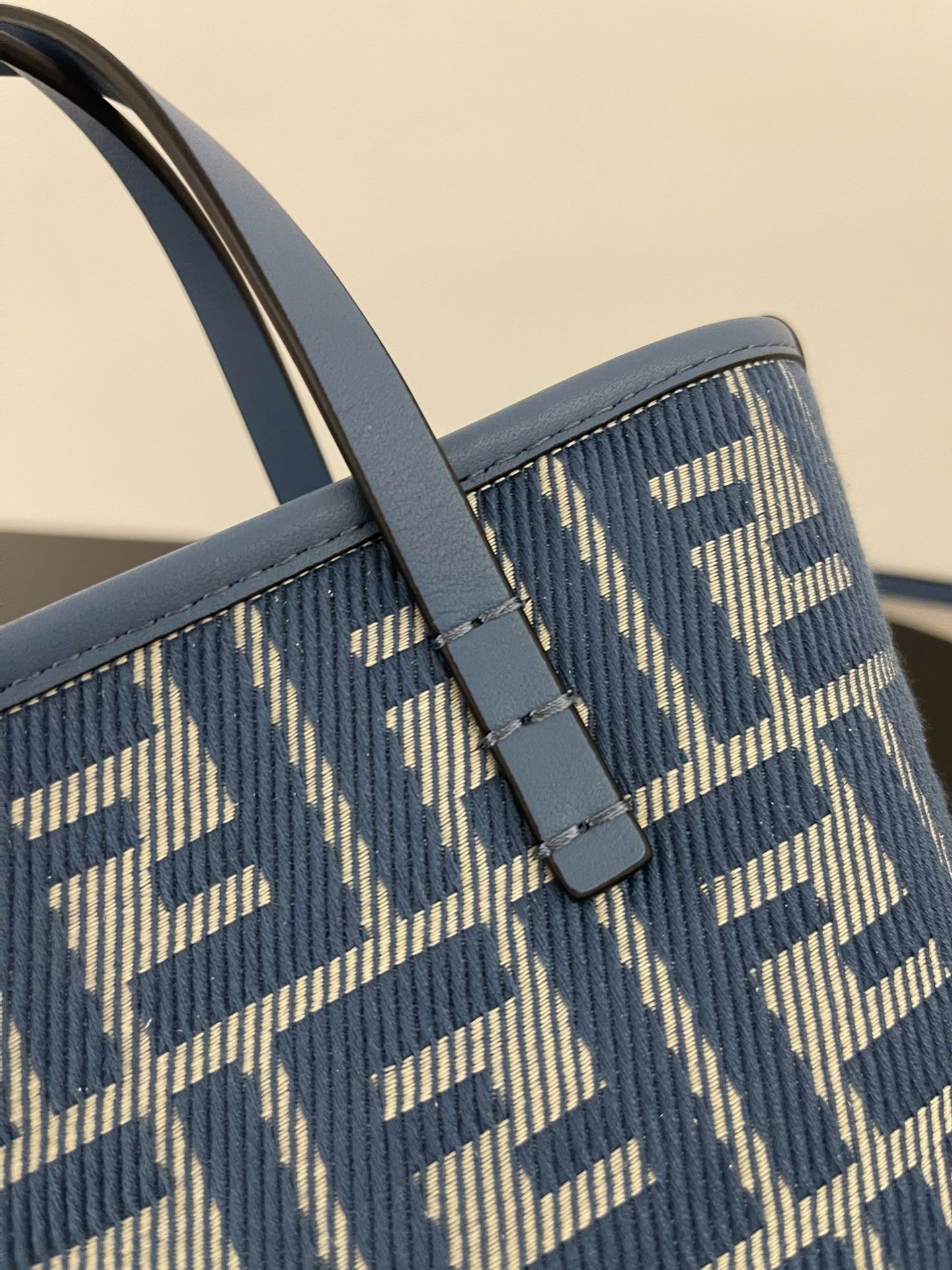 [TOP] FENDI Roll Bag Mini 23*19.5*15cm - Blue