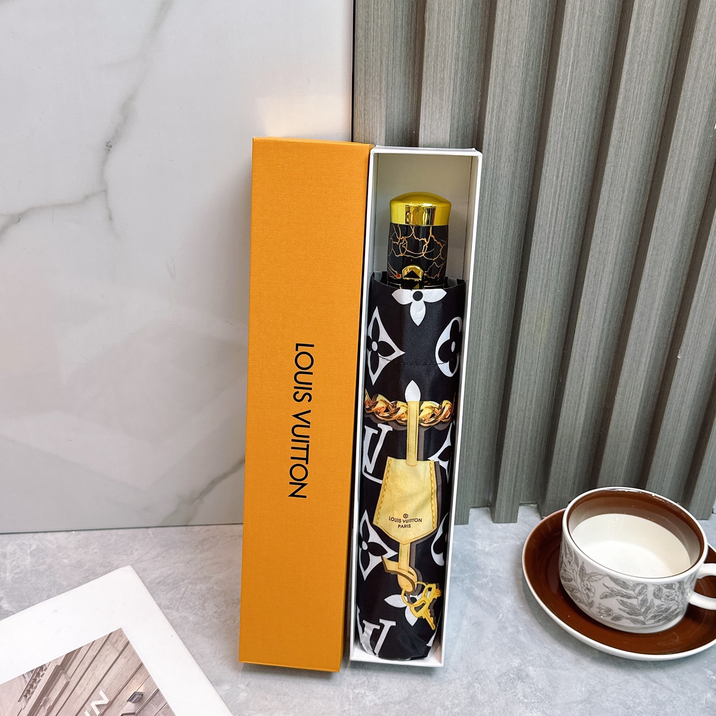 [TOP] Louis Vuitton LV Umbrella - 3 Colors