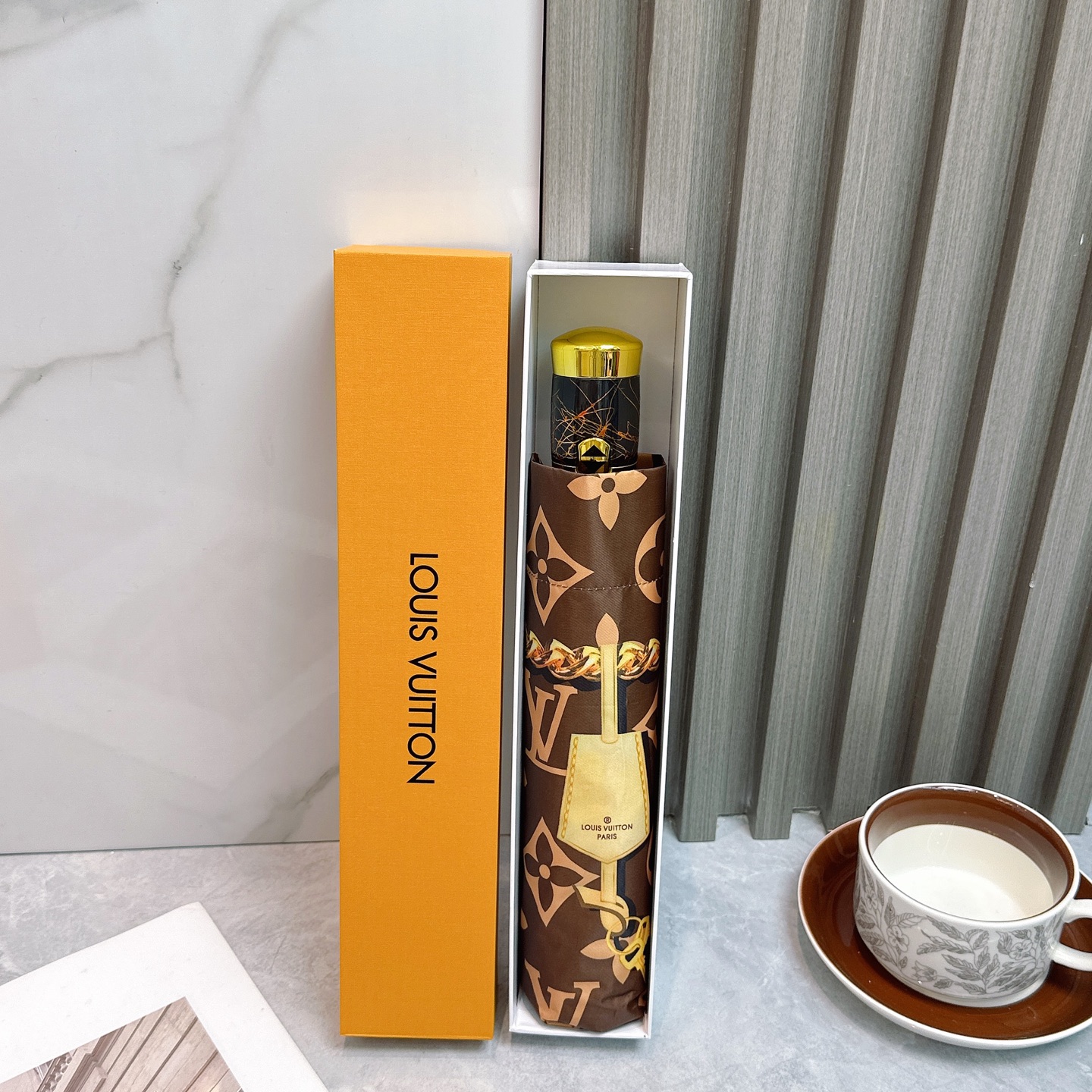 [TOP] Louis Vuitton LV Umbrella - 3 Colors