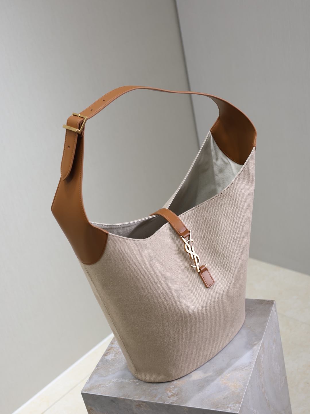 [TOP] Yves Saint Laurent YSL Le 5A7 Large Bucket Underarm Bag 26×31.5×13.5cm - Beige