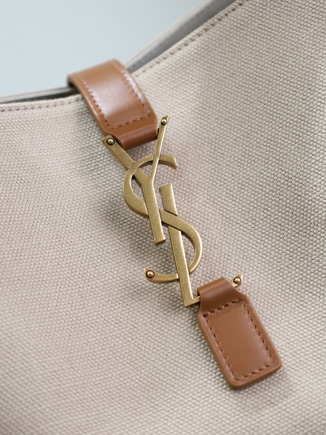 [TOP] Yves Saint Laurent YSL Le 5A7 Large Bucket Underarm Bag 26×31.5×13.5cm - Beige