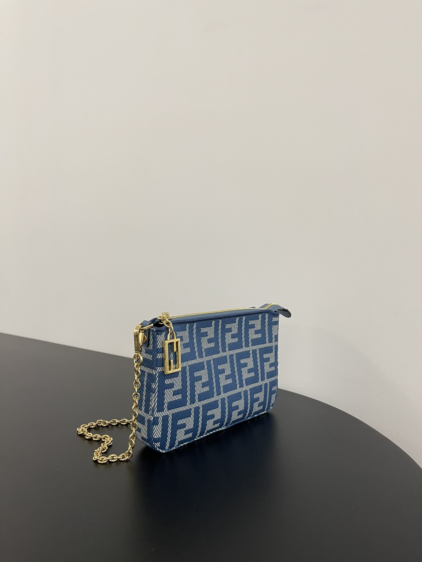 [TOP] FENDI Classic Mahjong Bag 20×3×13cm - Blue