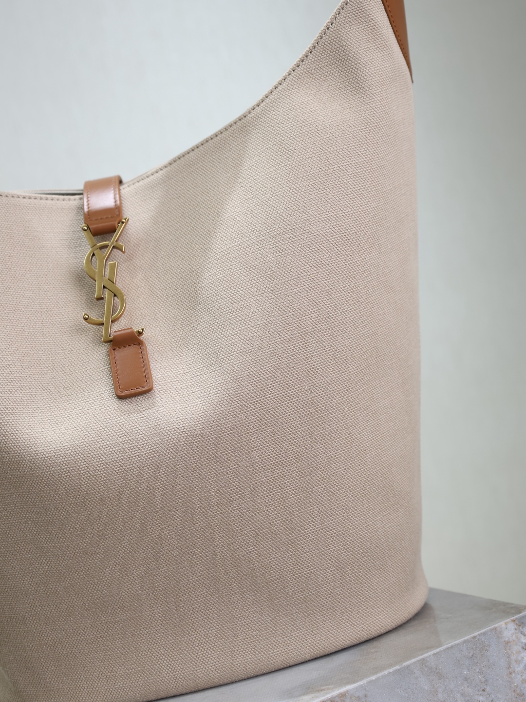 [TOP] Yves Saint Laurent YSL Le 5A7 Large Bucket Underarm Bag 26×31.5×13.5cm - Beige