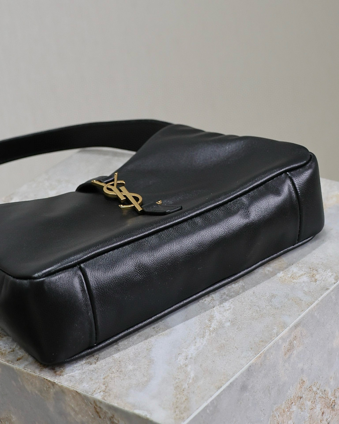 [TOP] Yves Saint Laurent YSL Le 5A7 Hobo Bag Sheepskin 25X14X6cm - Black&GHW