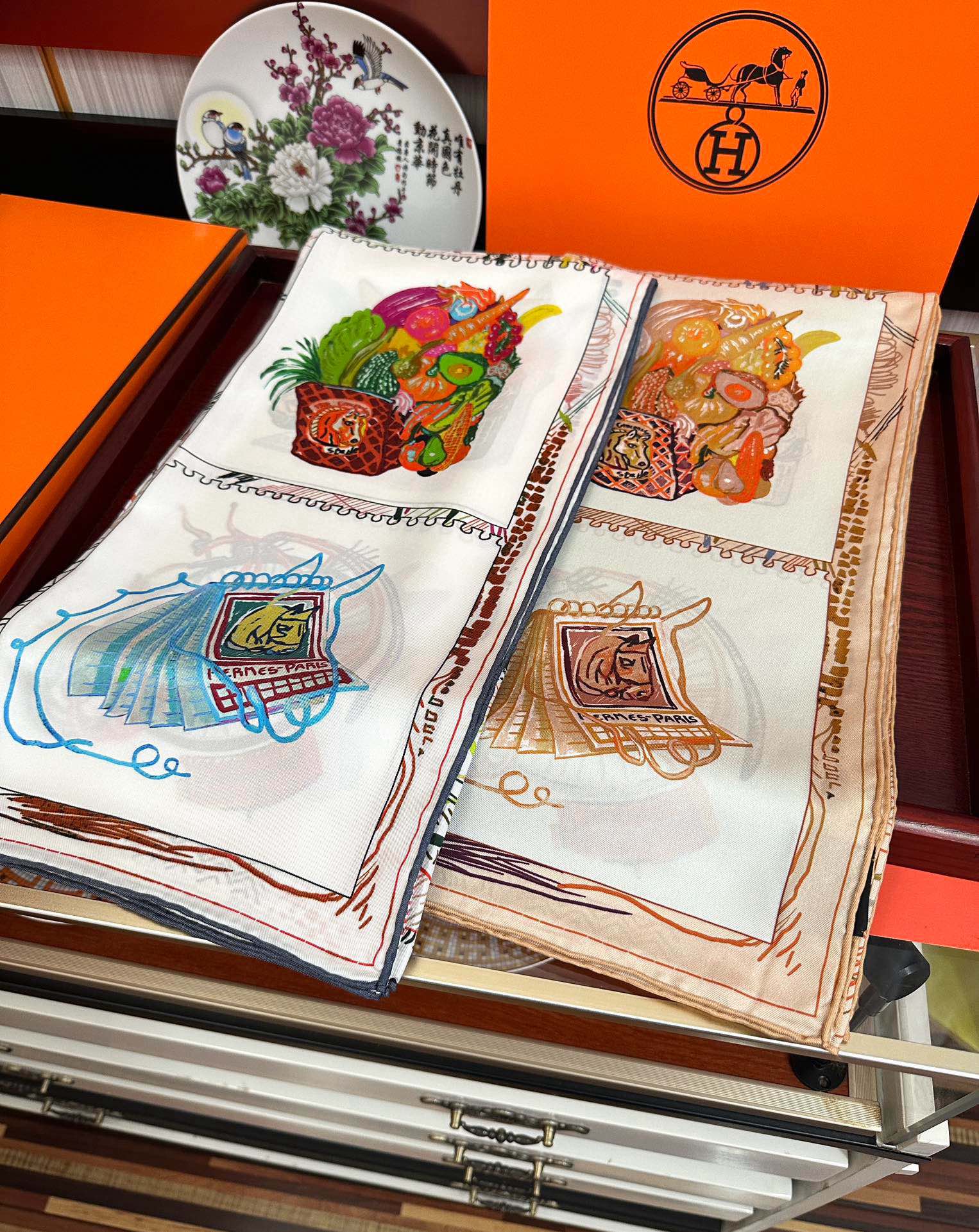 [TOP] HERMES Silk Scarf 90cm×90cm - 2 Colors