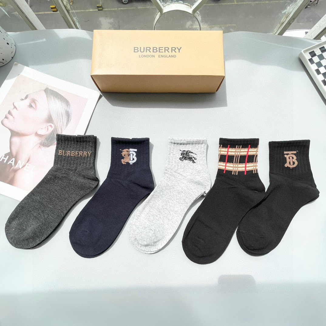 [TOP] BURBERRY Socks - 5 Pieces as a Set