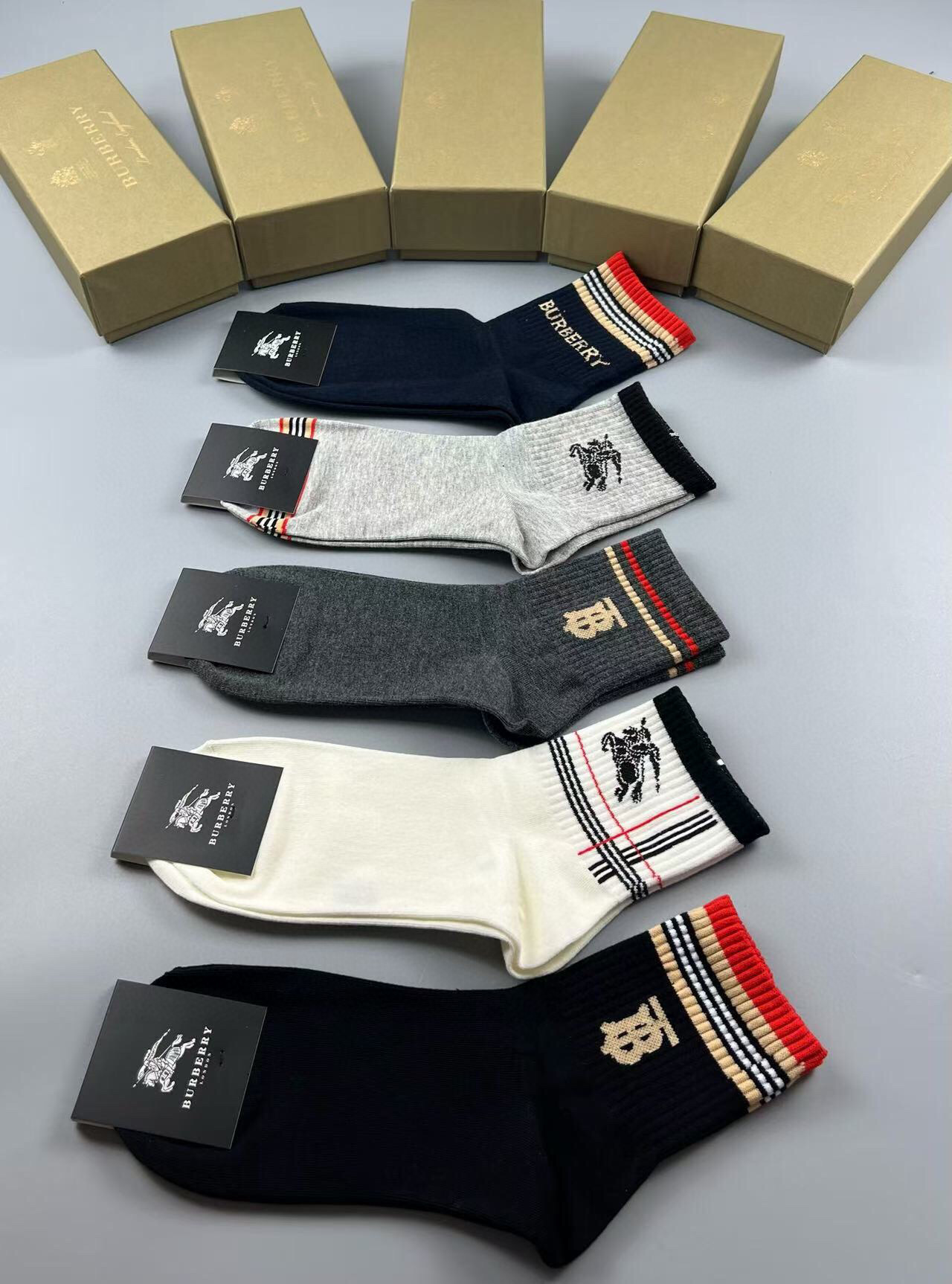[TOP] BURBERRY Socks - 5 Pieces as a Set