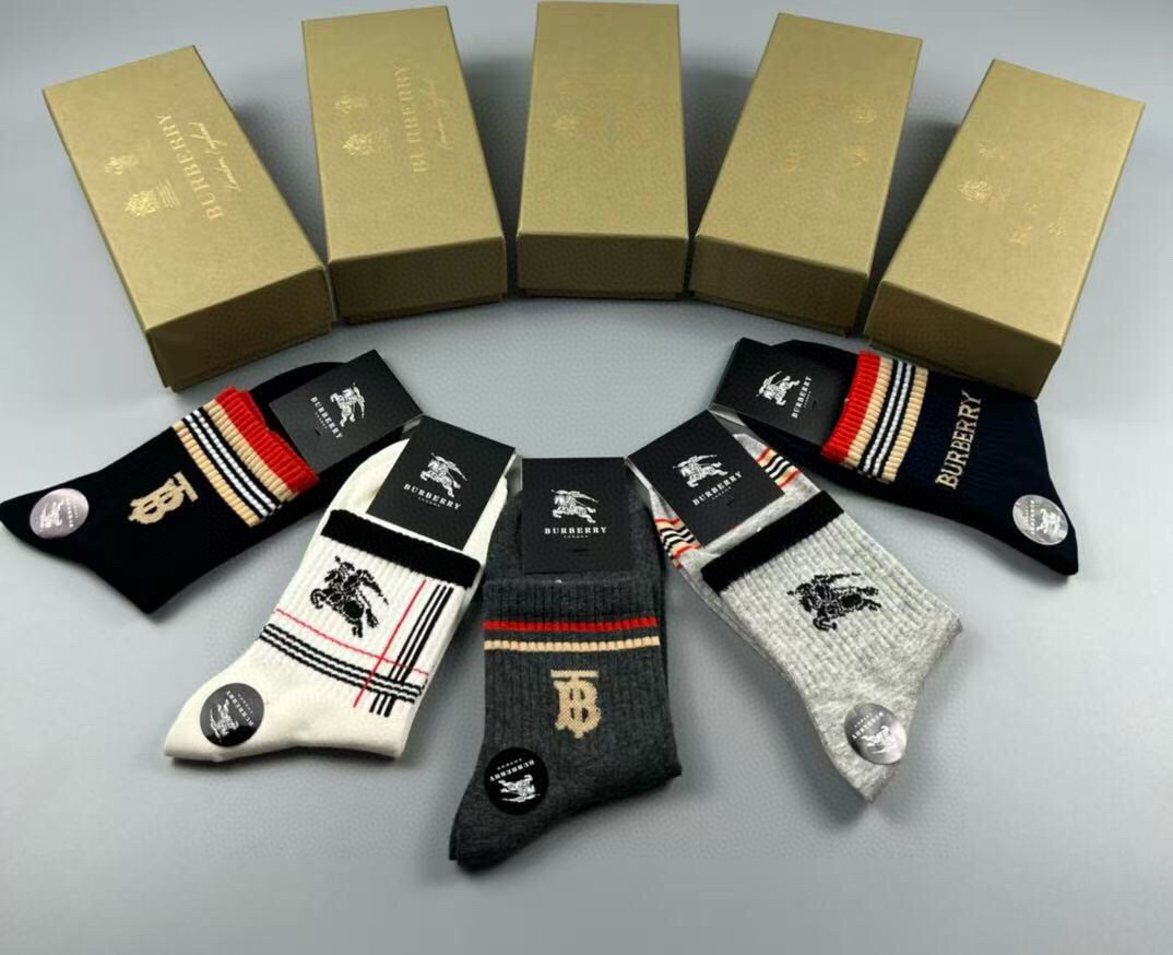 [TOP] BURBERRY Socks - 5 Pieces as a Set
