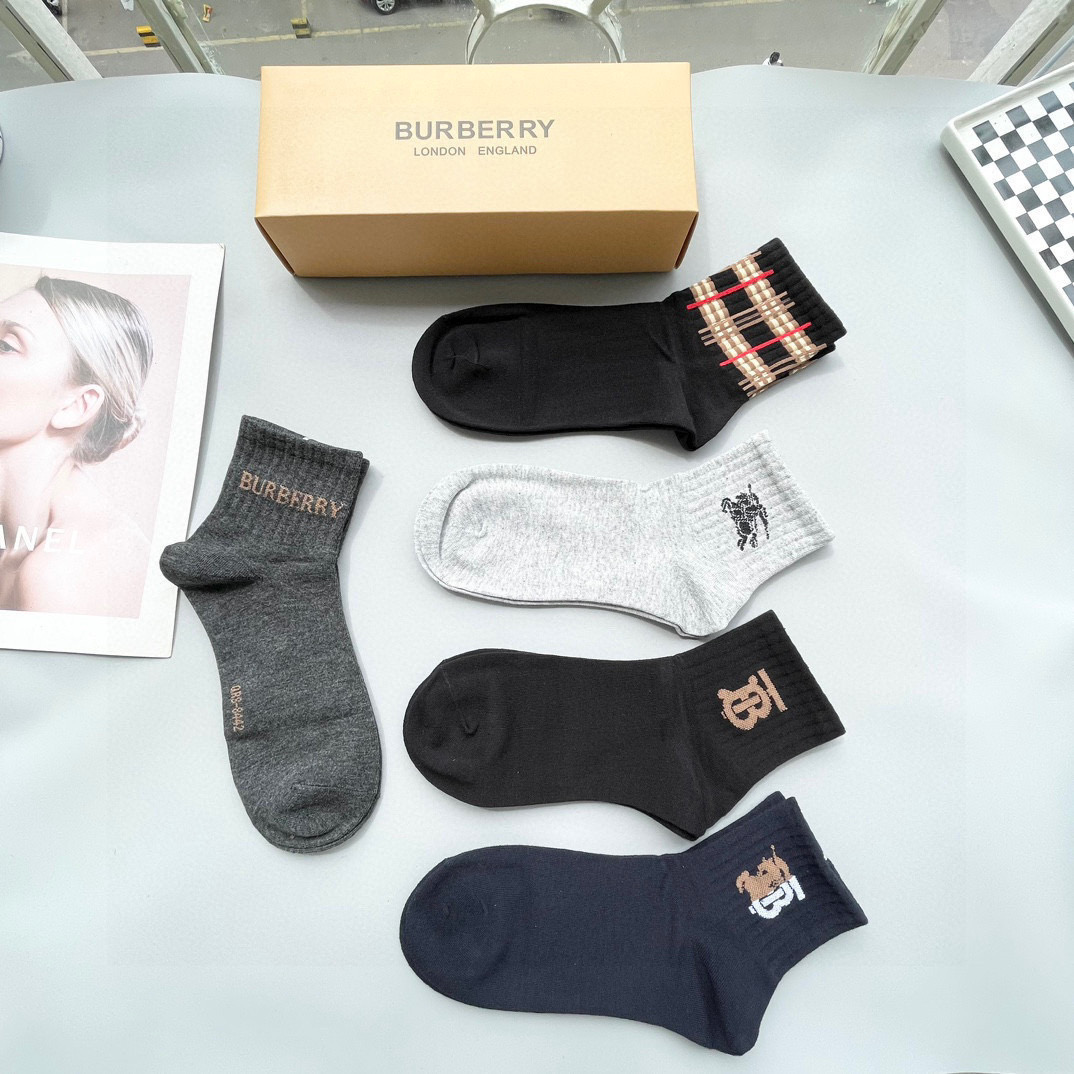 [TOP] BURBERRY Socks - 5 Pieces as a Set