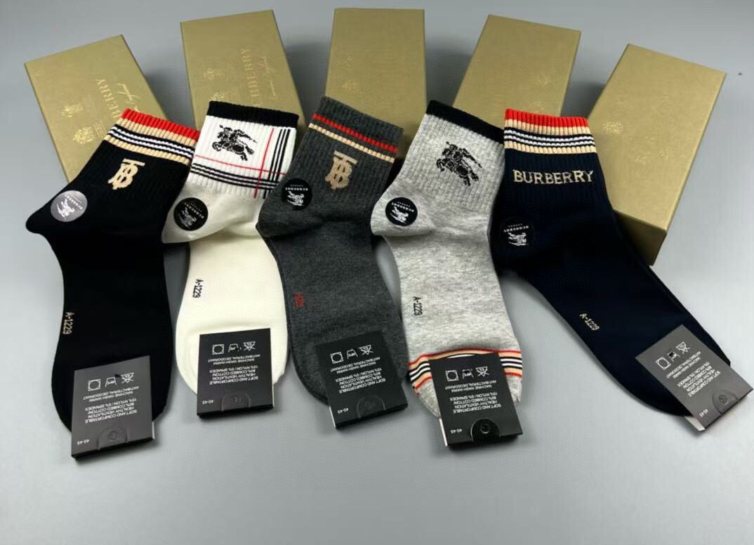 [TOP] BURBERRY Socks - 5 Pieces as a Set