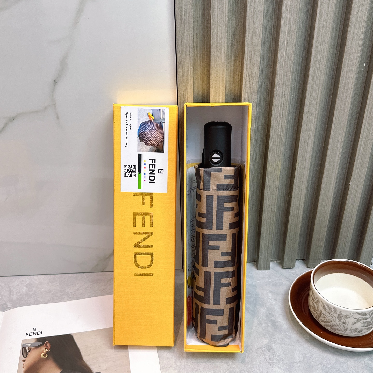 [TOP] FENDI Umbrella - Brown