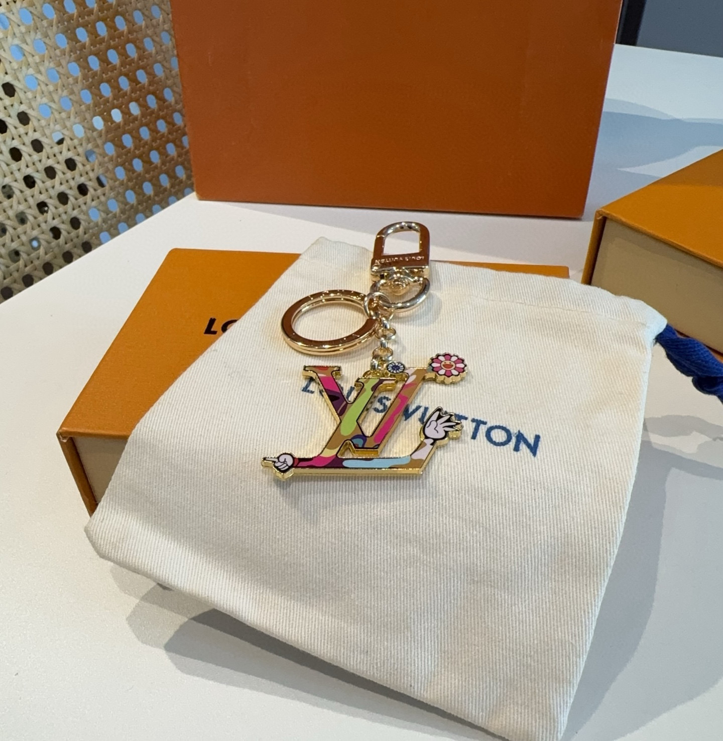 [TOP] Louis Vuitton LV ×TM Iconic Supertlat Key Chain  - Gold