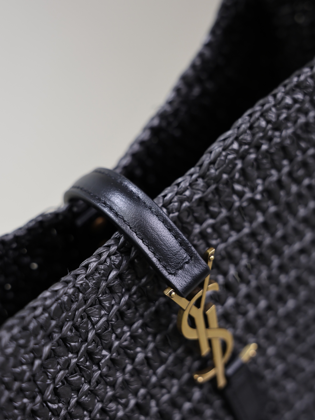 [TOP] Yves Saint Laurent YSL LE 5A7 Bag Weave Underarm Bags 23×22×8.5cm - Black