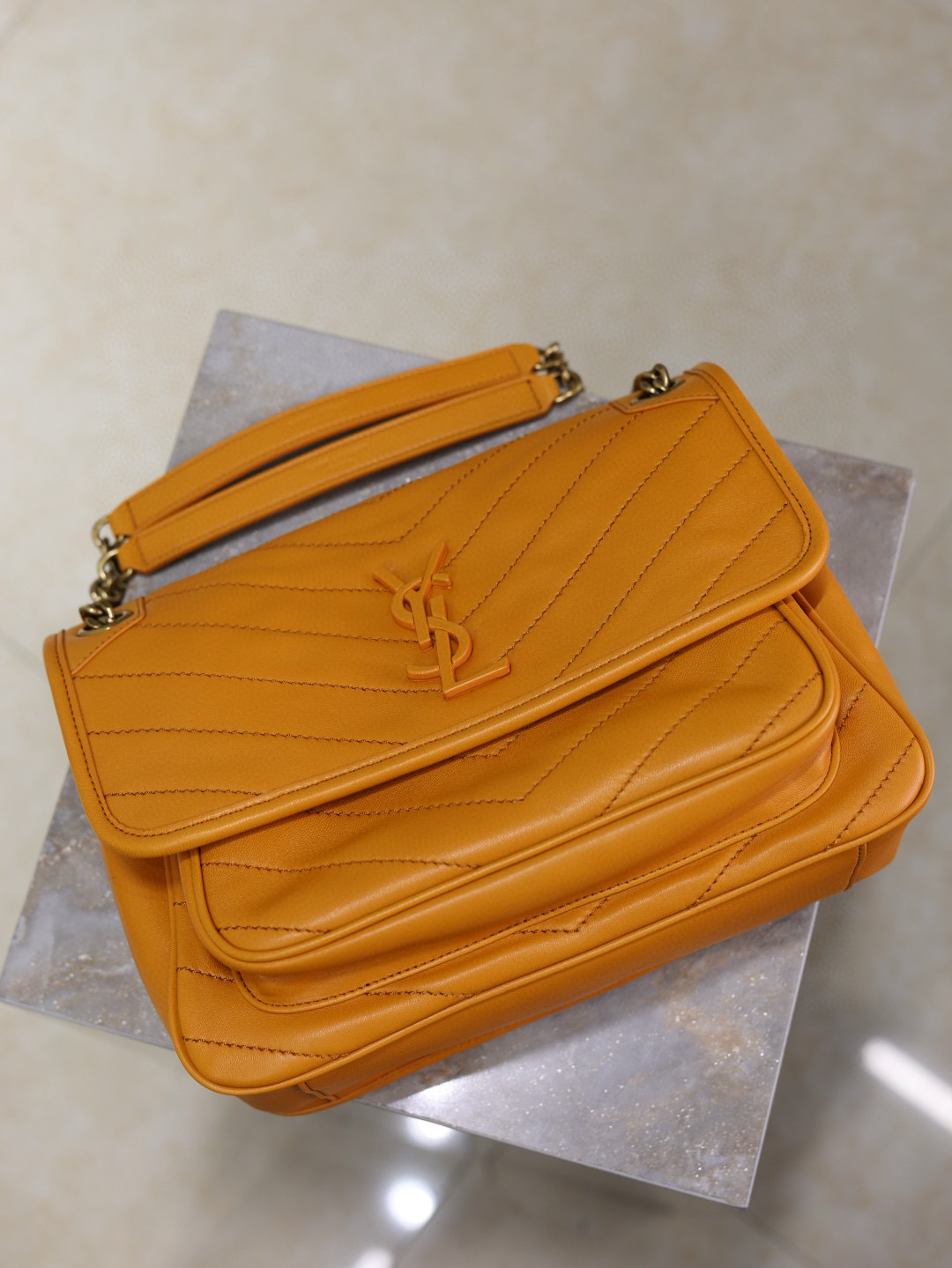 [Top] Yves Saint Laurent YSL Niki Sheepskin Bag 22x16.5x7.5cm/28x20.5x8.5cm - Orange