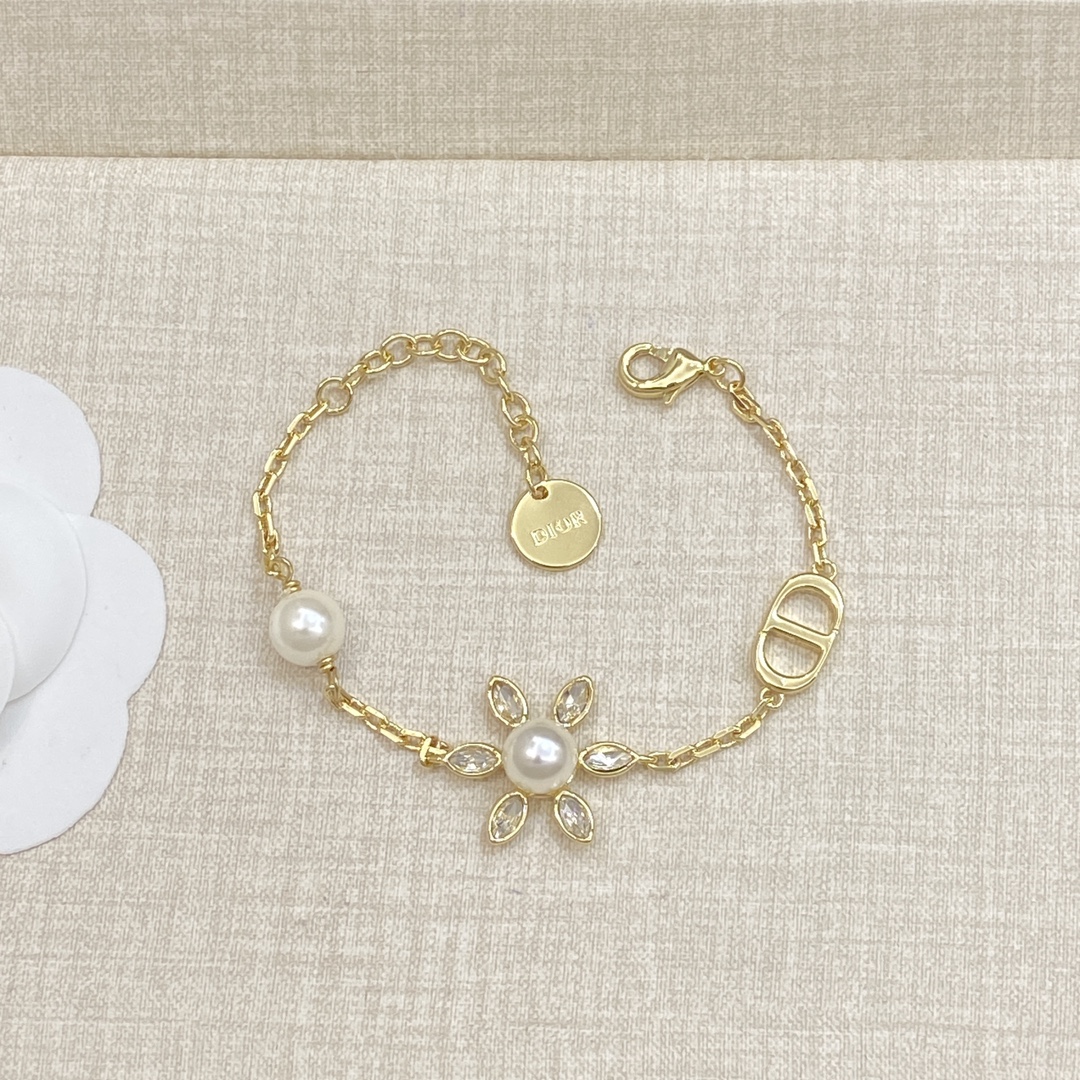 [TOP] Christian Dior Necklace/Bracelet/Earrings/Rings/Hairpin - Gold