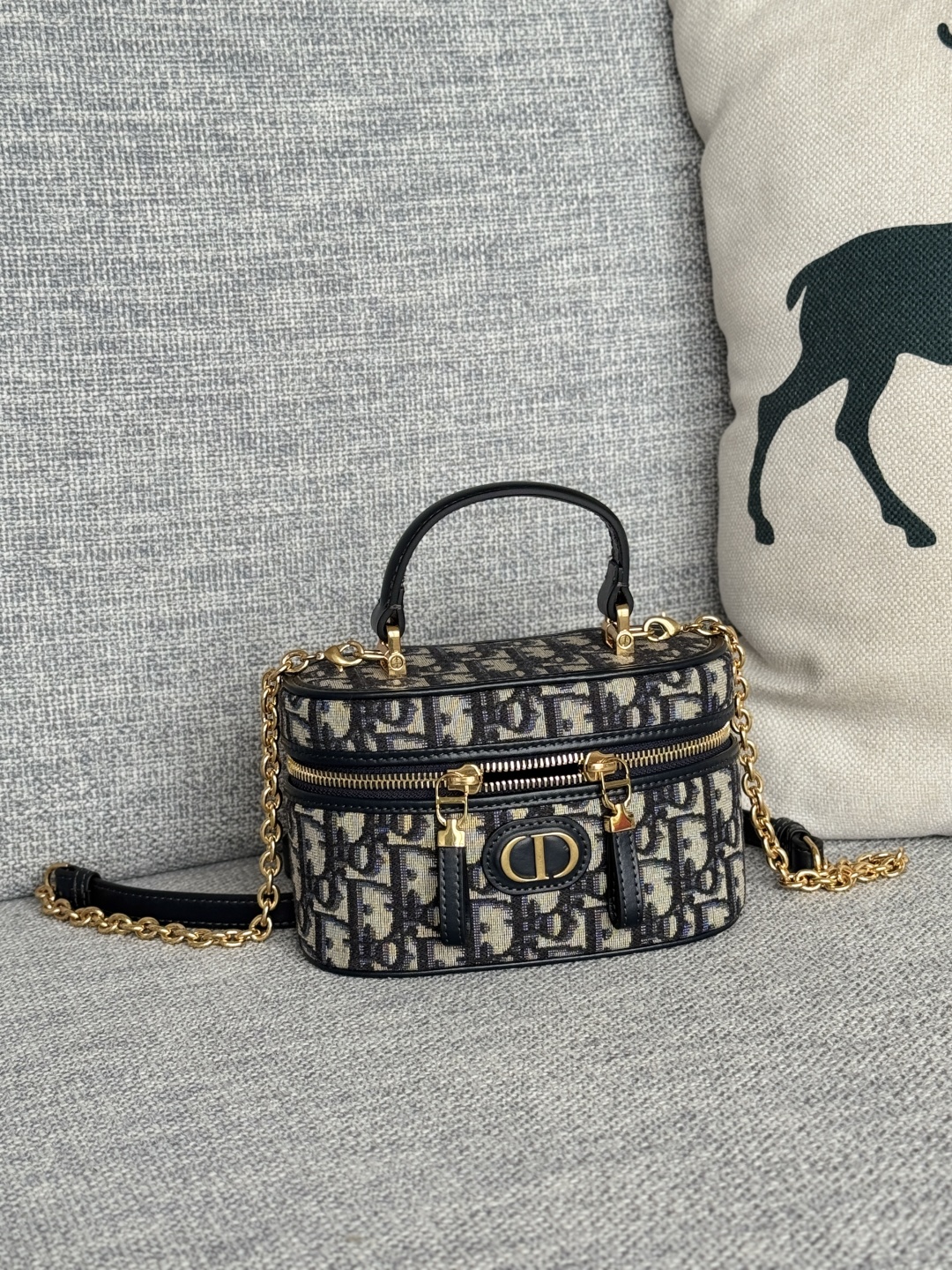 [TOP] Christian Dior 30 Montaigne Vanity Bag 16.5x8x9.5cm  - Blue