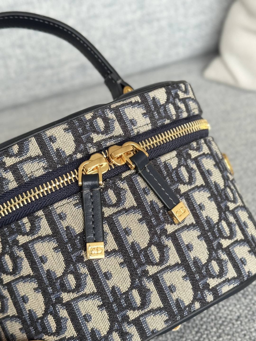 [TOP] Christian Dior 30 Montaigne Vanity Bag 16x11x9.5cm  - Blue