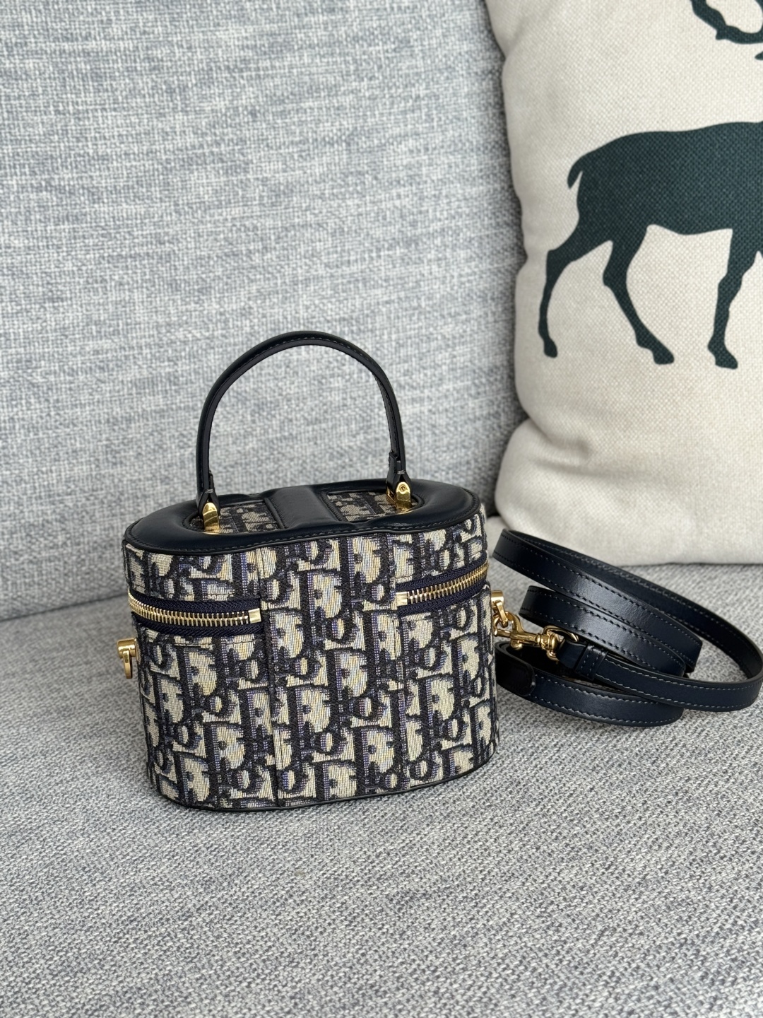 [TOP] Christian Dior 30 Montaigne Vanity Bag 16x11x9.5cm  - Blue