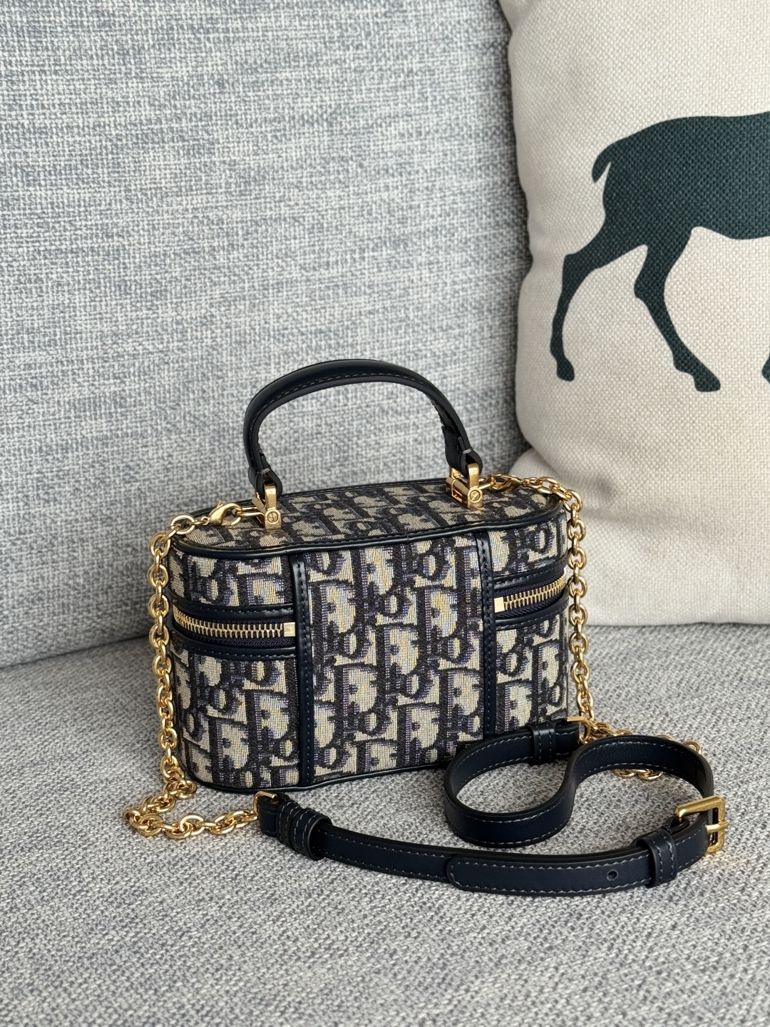 [TOP] Christian Dior 30 Montaigne Vanity Bag 16.5x8x9.5cm  - Blue