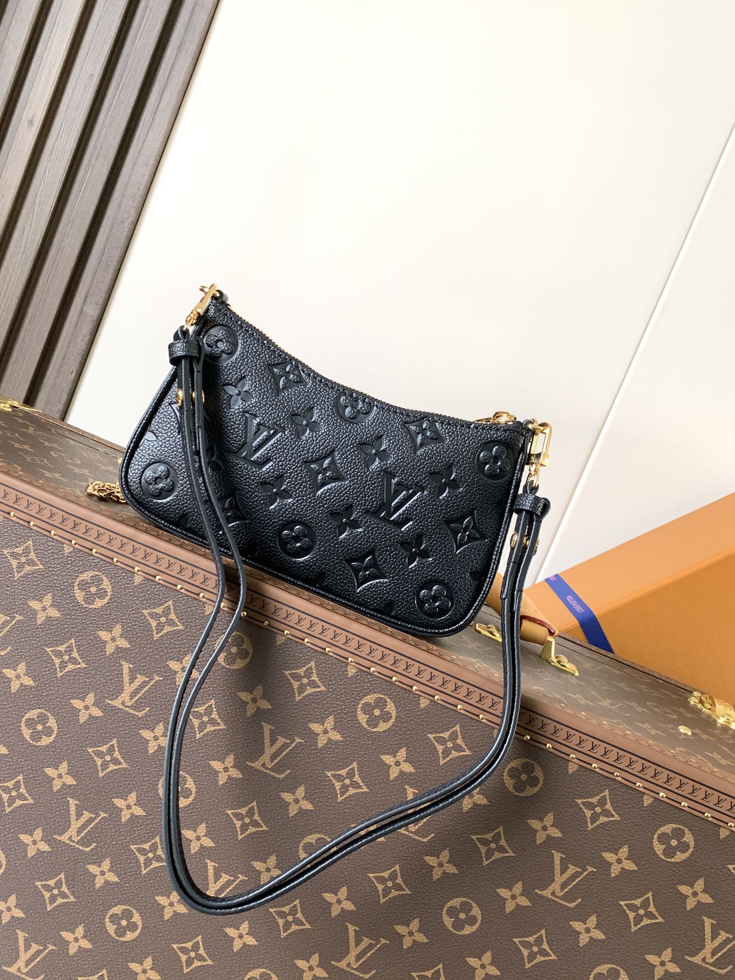 [TOP] Louis Vuitton LV Easy Pouch Bag Handbag  19*11.5*3cm - 3 Colour