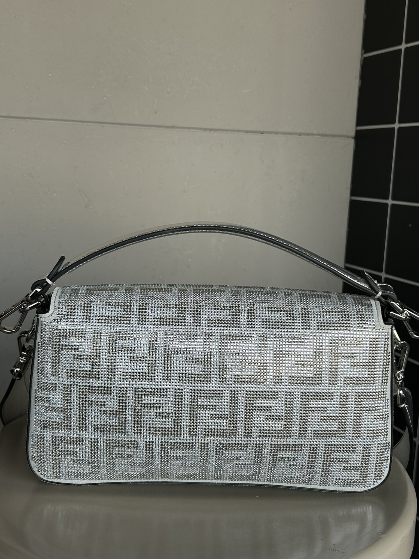 [TOP] FENDI Full Medium Baguette Bag 26*15*5cm - Silver