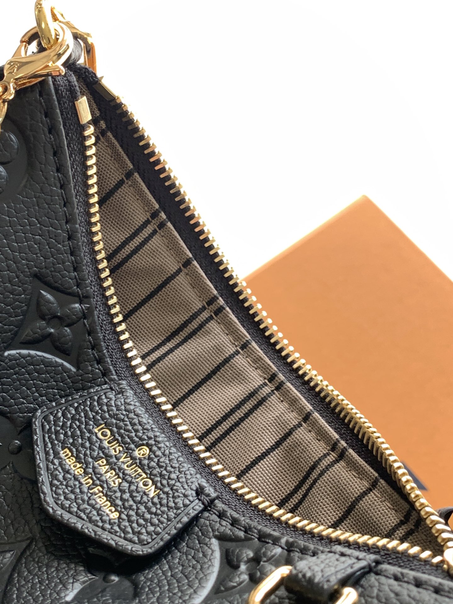 [TOP] Louis Vuitton LV Easy Pouch Bag Handbag  19*11.5*3cm - 3 Colour