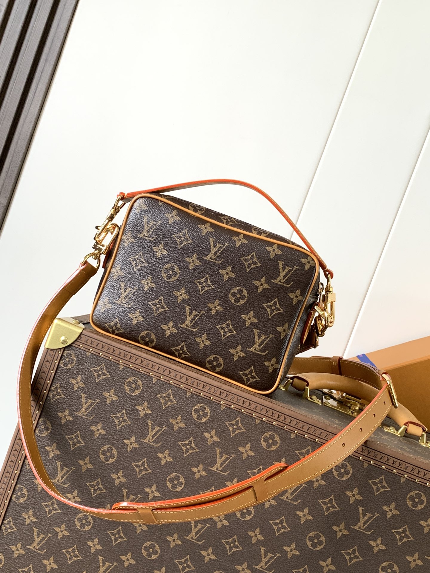 [TOP] Louis Vuitton LV Monogram Archive Nil Handbag 25*17.5*11cm - Brown
