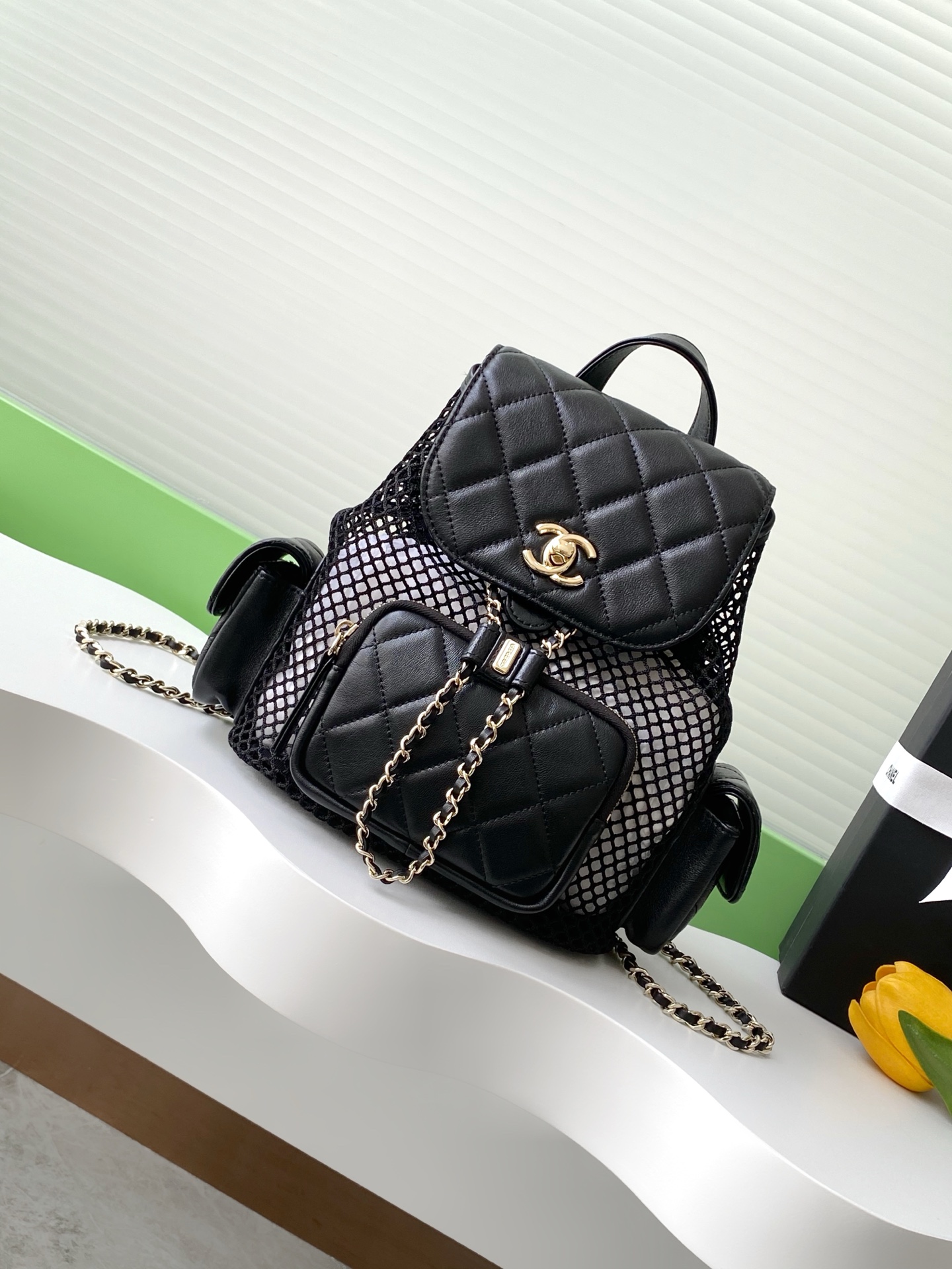 [TOP] CHANEL Hollow Mesh Backpack  25-23-13cm - 2 Colors