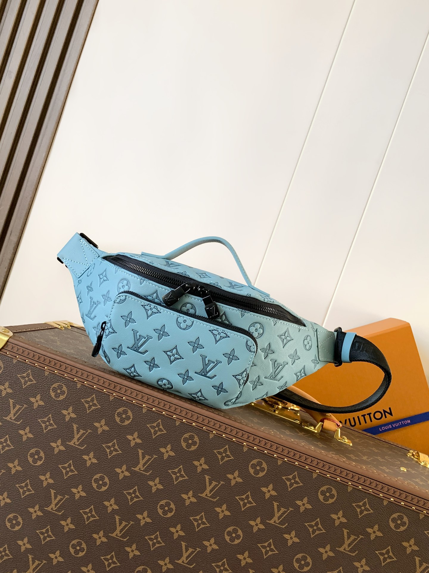 [TOP] Louis Vuitton LV Monogram Shadow Rush Bag Calfskin 30x15x8cm - 3 Colour