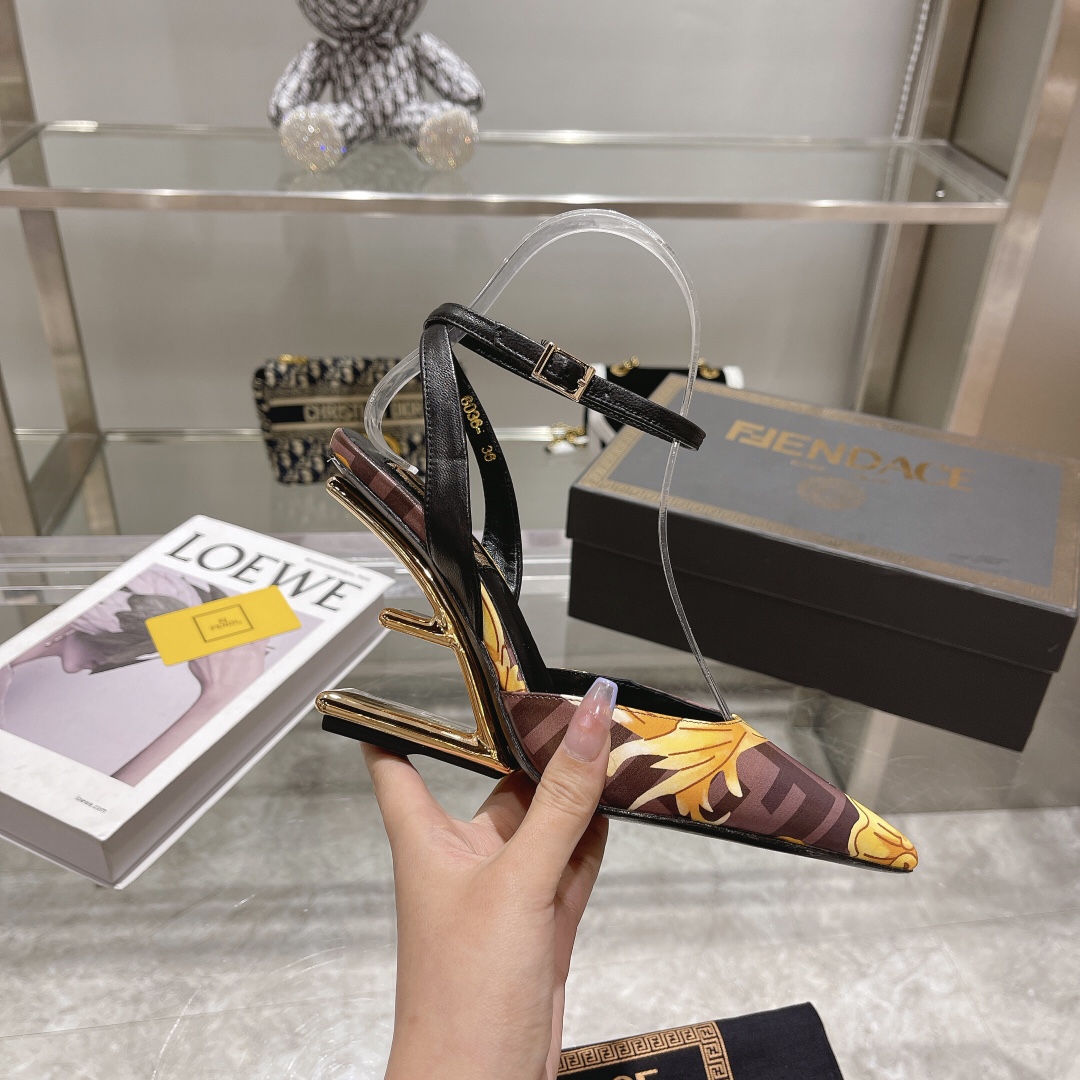 [TOP] FENDI & Versace High Heel Mules