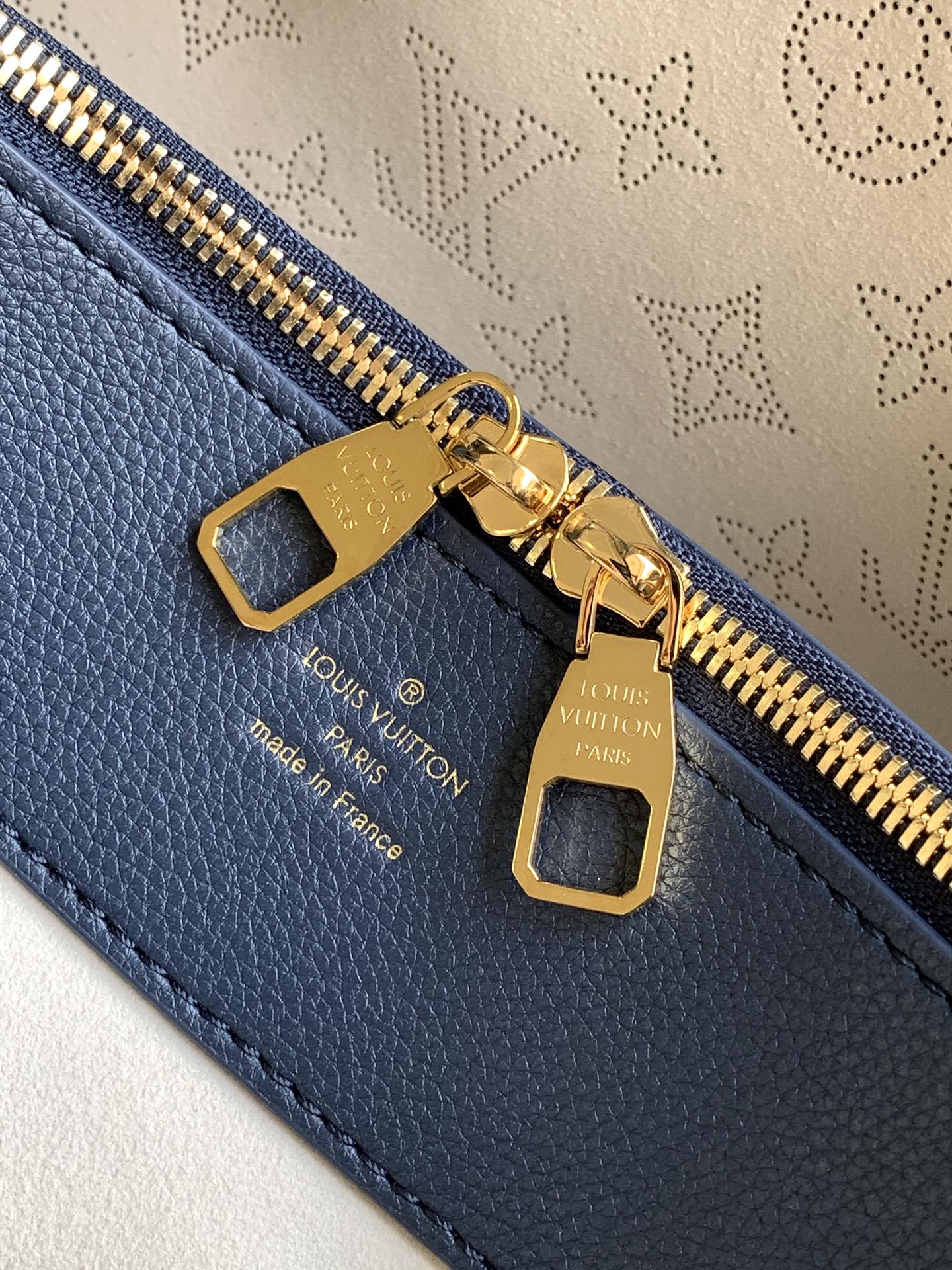 [TOP] Louis Vuitton LV Bella Tote Bag 23x13x32cm - Navy Blue