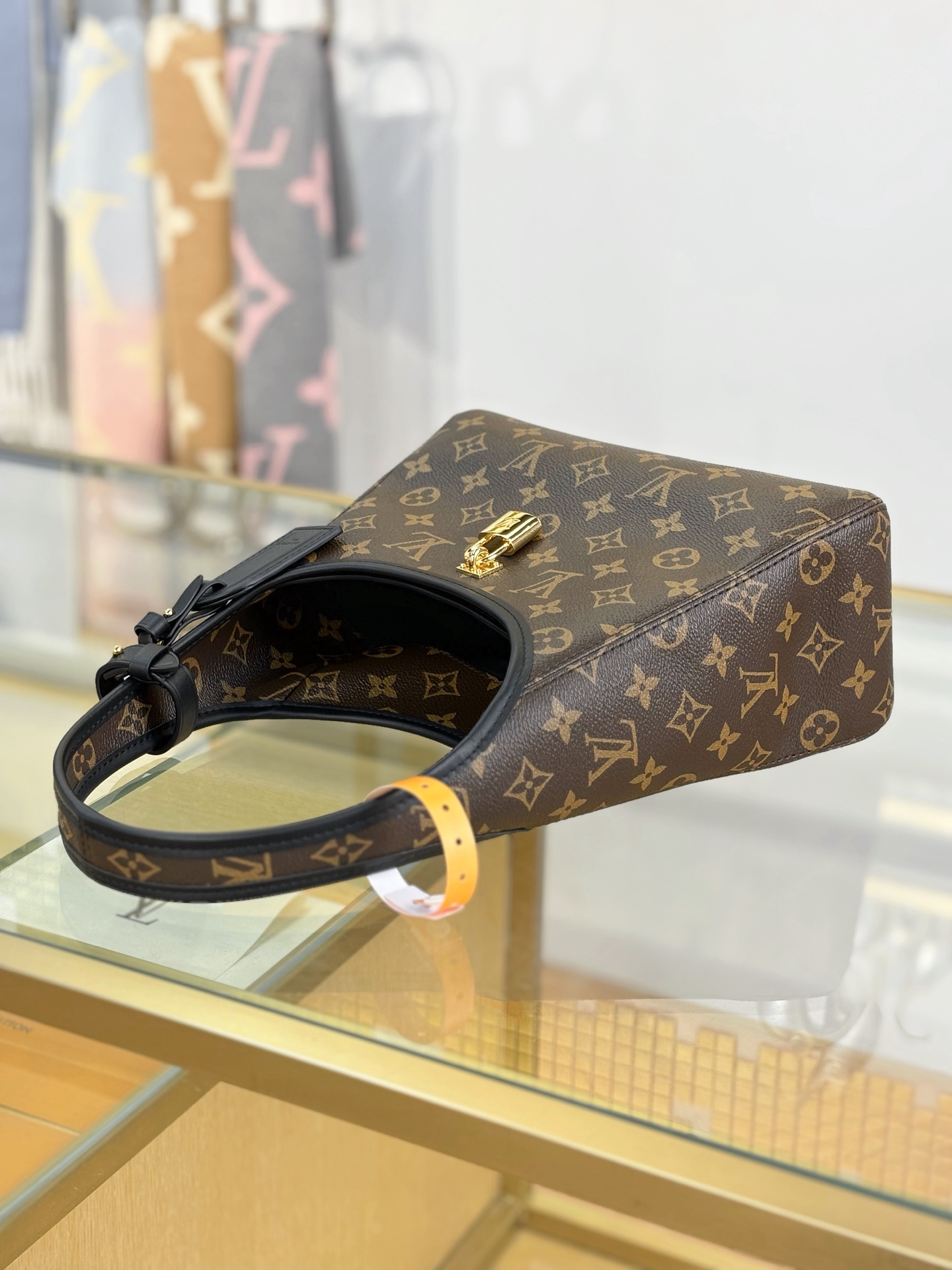 [TOP] Louis Vuitton LV The Drop Small Handbag 28x15x12cm - Brown