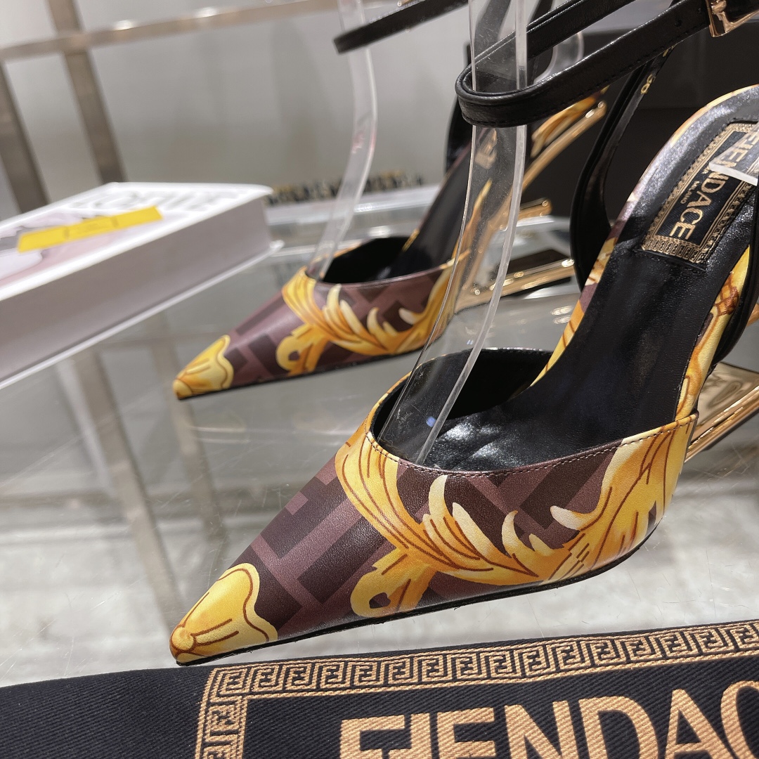 [TOP] FENDI & Versace High Heel Mules