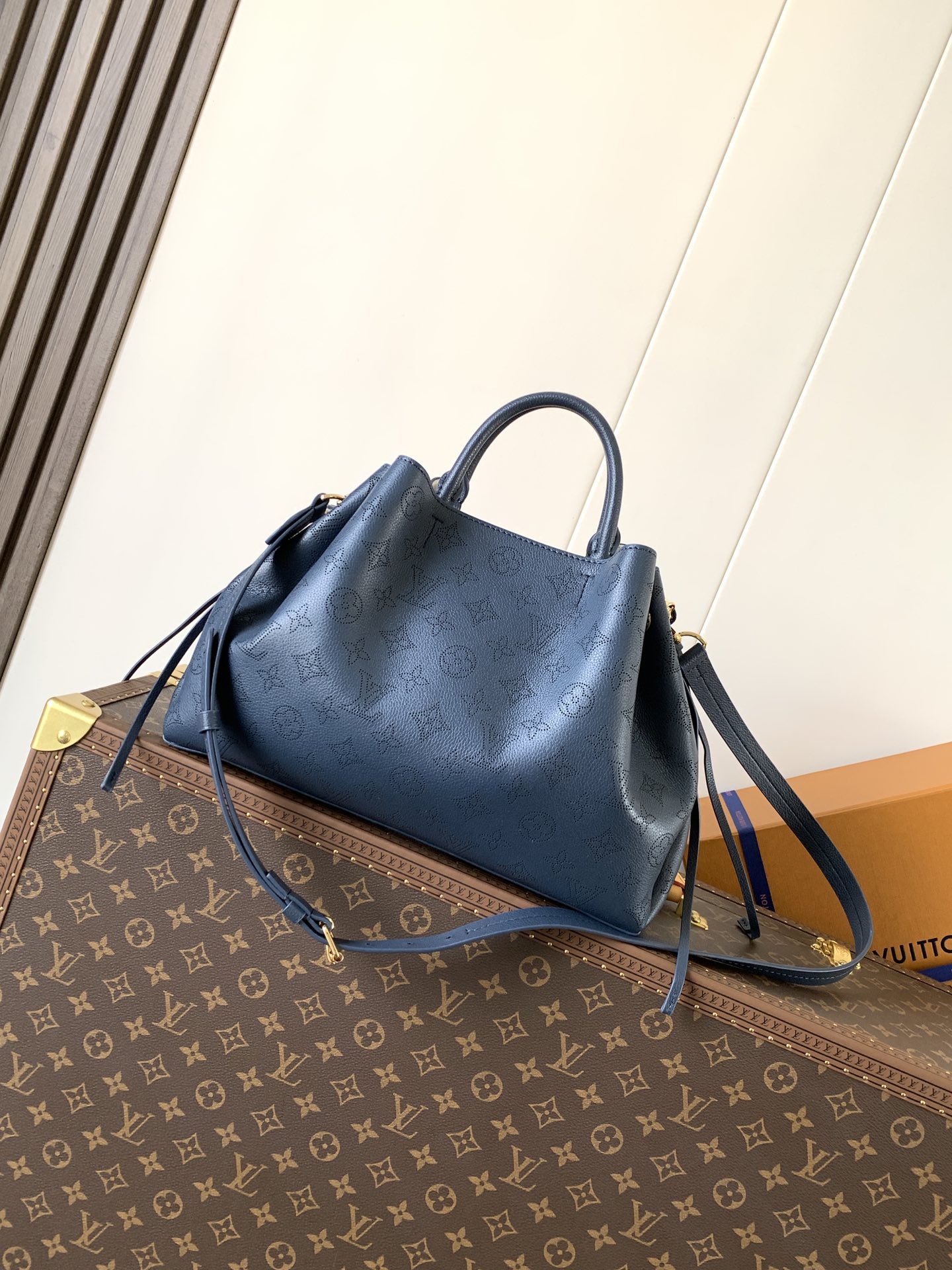 [TOP] Louis Vuitton LV Bella Tote Bag 23x13x32cm - Navy Blue