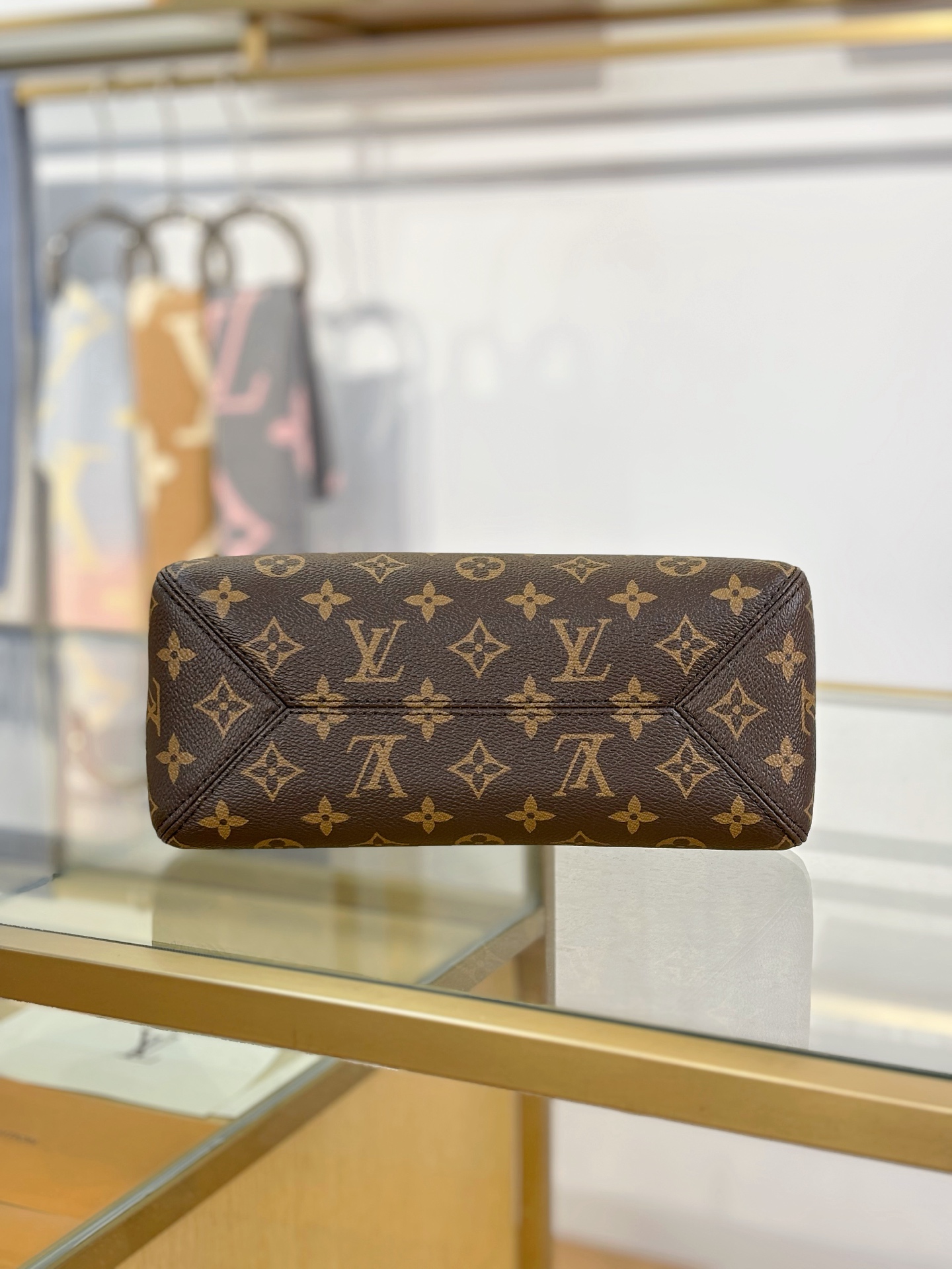 [TOP] Louis Vuitton LV The Drop Small Handbag 28x15x12cm - Brown