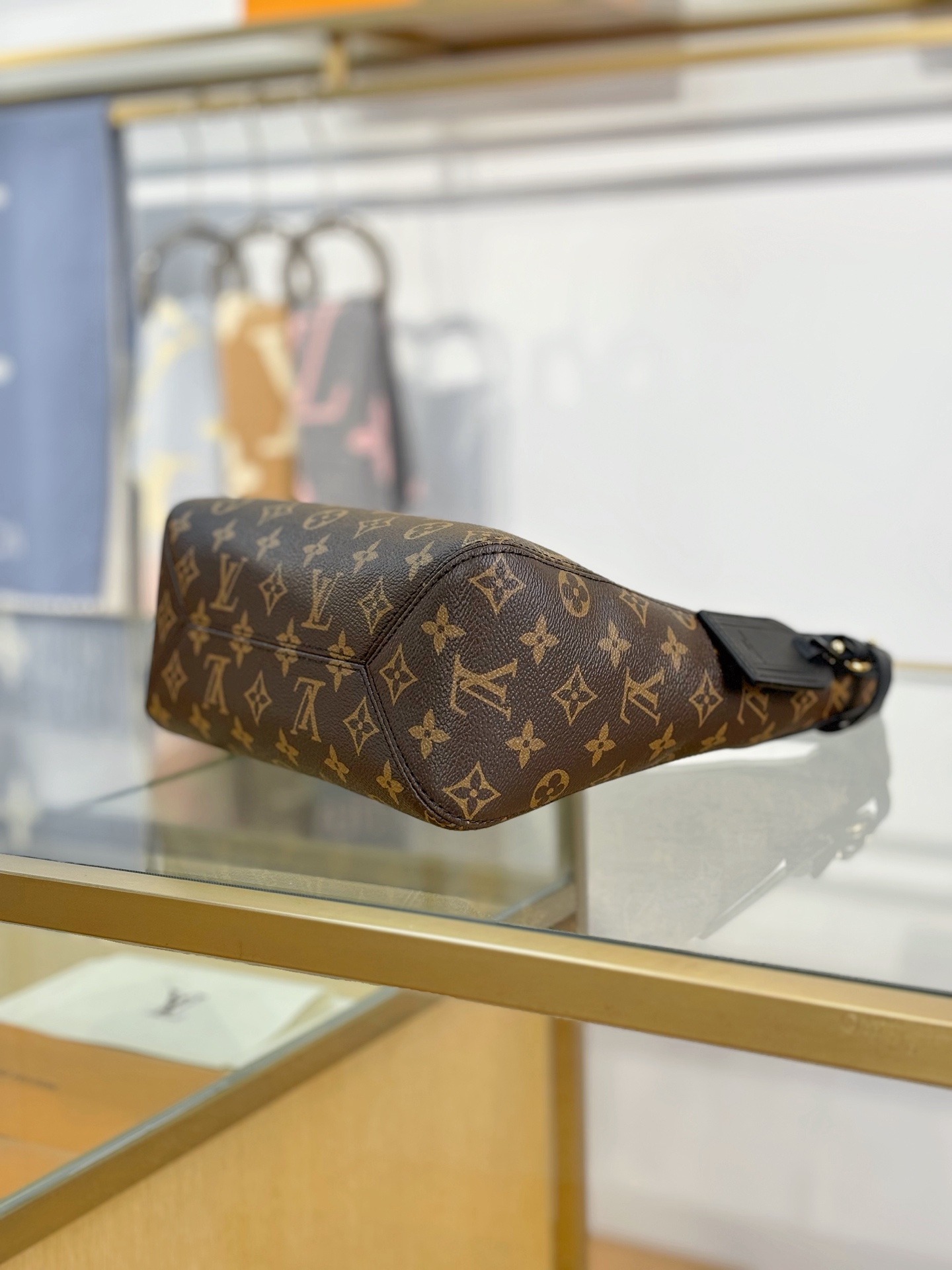 [TOP] Louis Vuitton LV The Drop Small Handbag 28x15x12cm - Brown