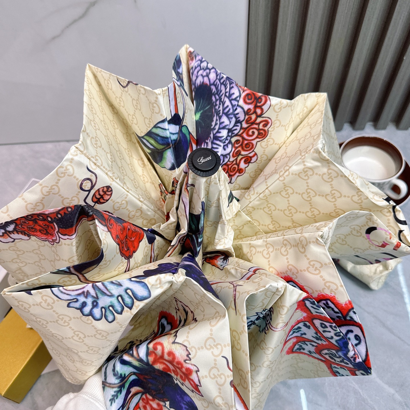 [TOP] GUCCI Umbrella - Beige