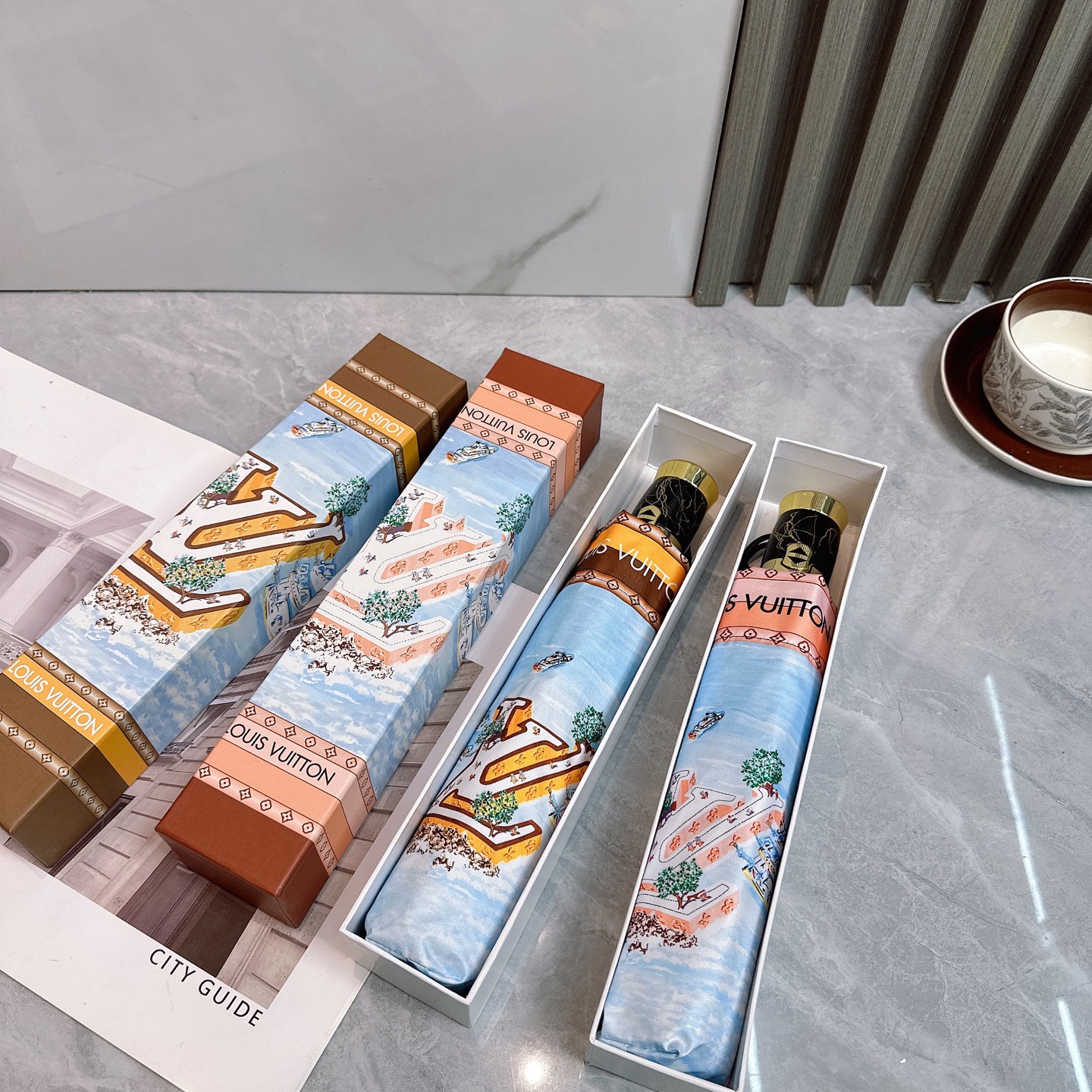 [TOP] Louis Vuitton LV Umbrella - 2 Colors