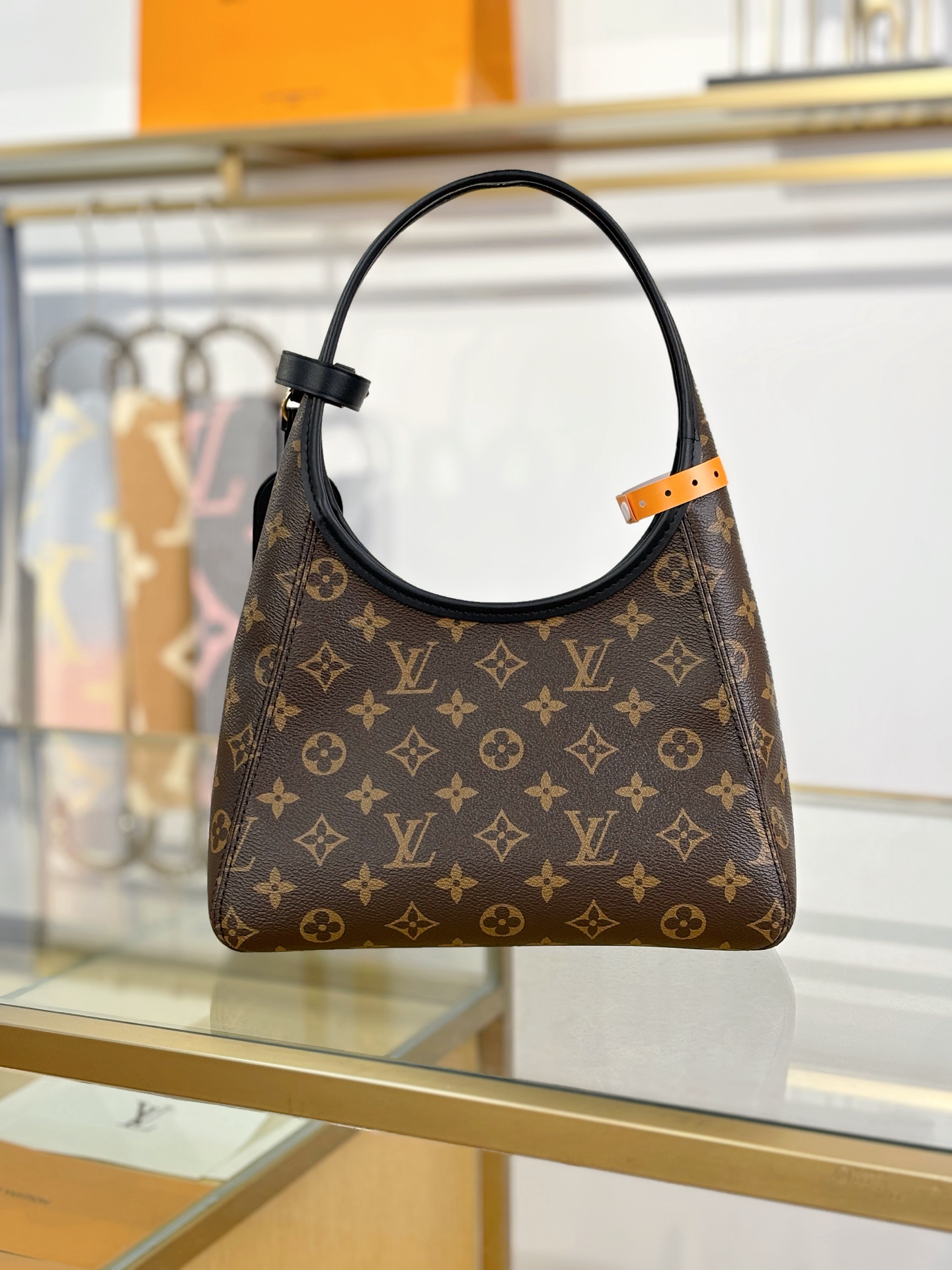 [TOP] Louis Vuitton LV The Drop Small Handbag 28x15x12cm - Brown