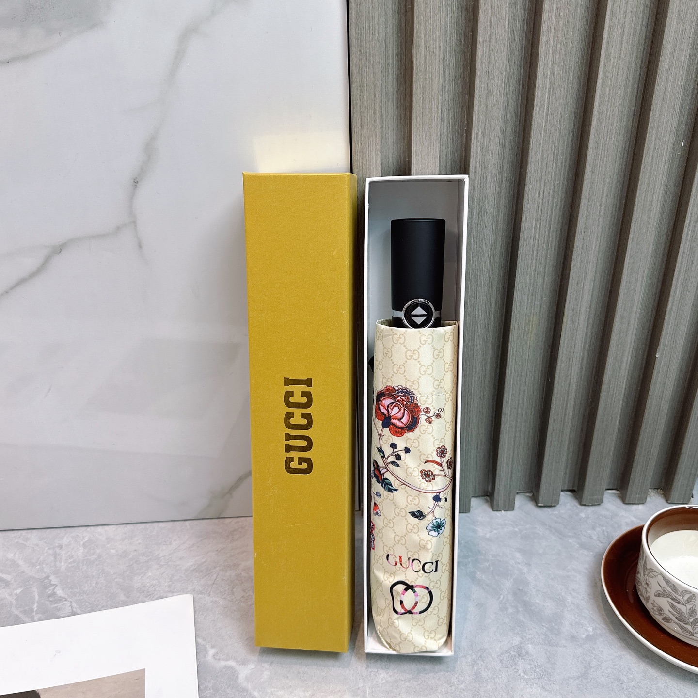 [TOP] GUCCI Umbrella - Beige