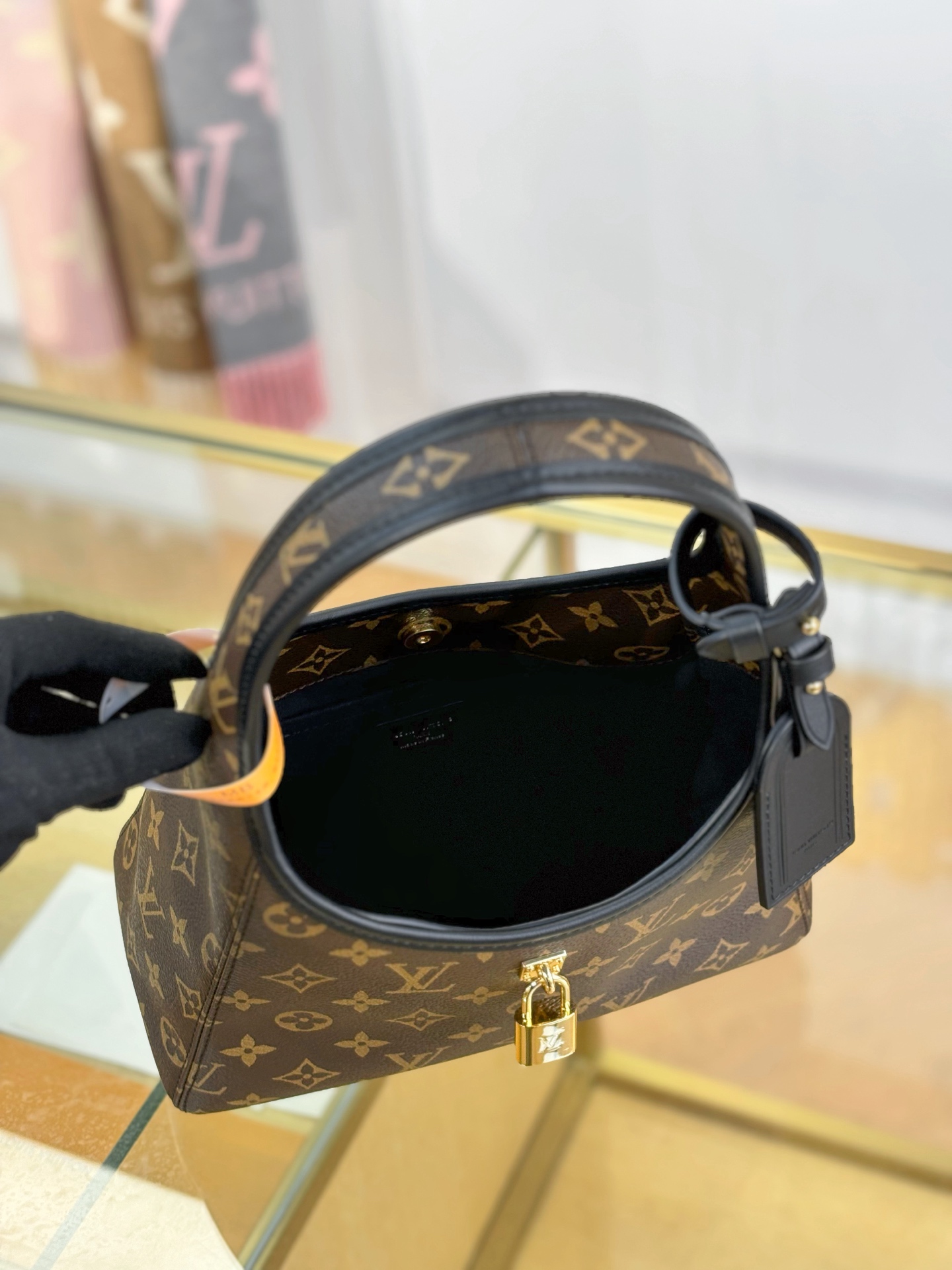 [TOP] Louis Vuitton LV The Drop Small Handbag 28x15x12cm - Brown