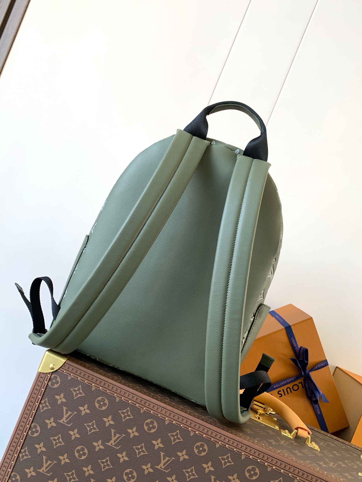 [TOP] Louis Vuitton LV Discovery Backpack Monogram Bag 29x38x20cm - Green