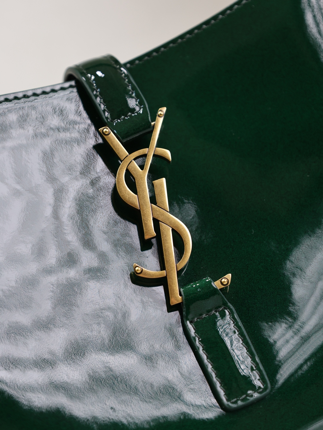 [TOP] Yves Saint Laurent YSL Le 5A7 Bag Patent Skin Underarm Bag 25X14X6cm - Green