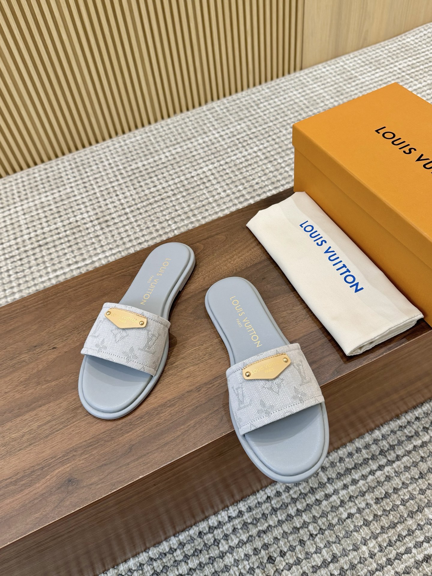 [TOP] Louis Vuitton LV Rubber-Soled Slippers - 6 Colour