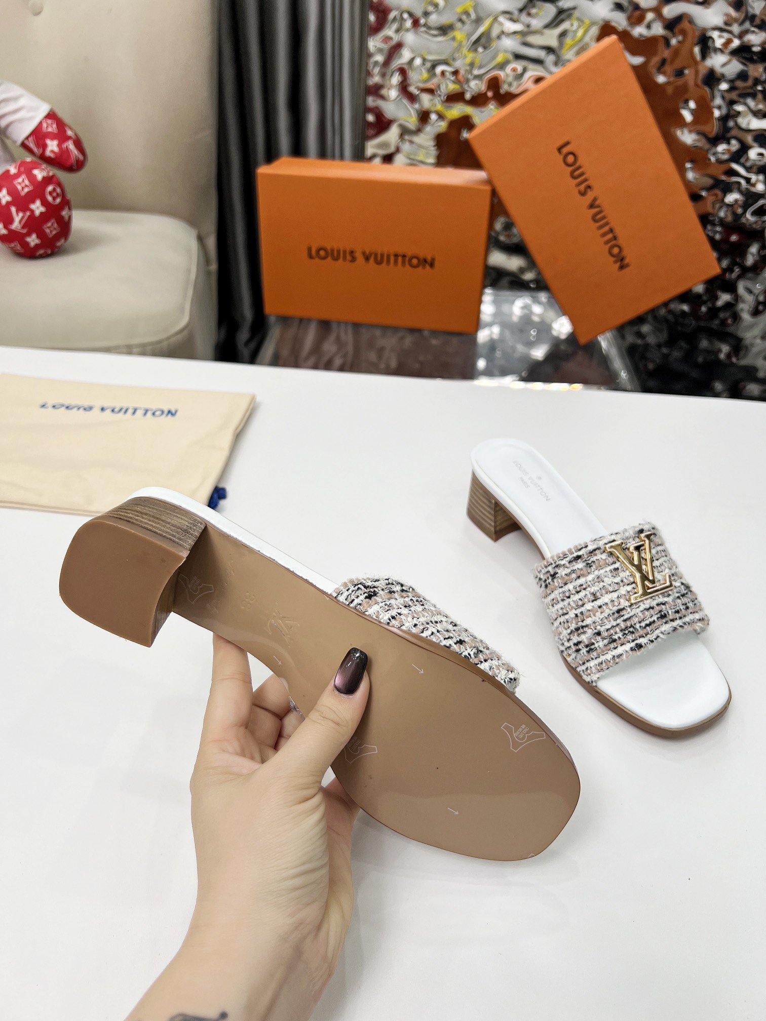 [TOP] Louis Vuitton LV High-Heeled Slippers - 4 Colour
