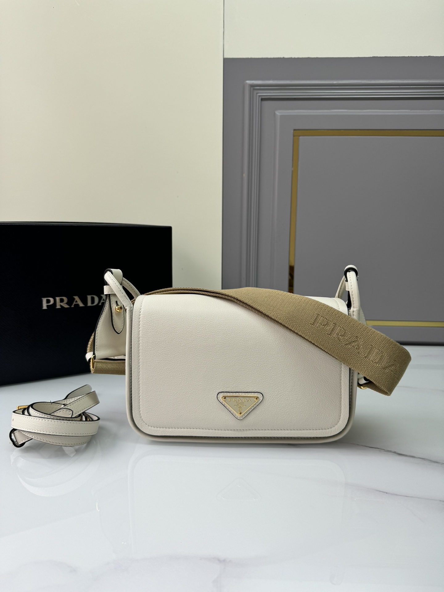 [Top] PRADA Lindy Bag 24Ｘ15Ｘ8cm - 4 Colors