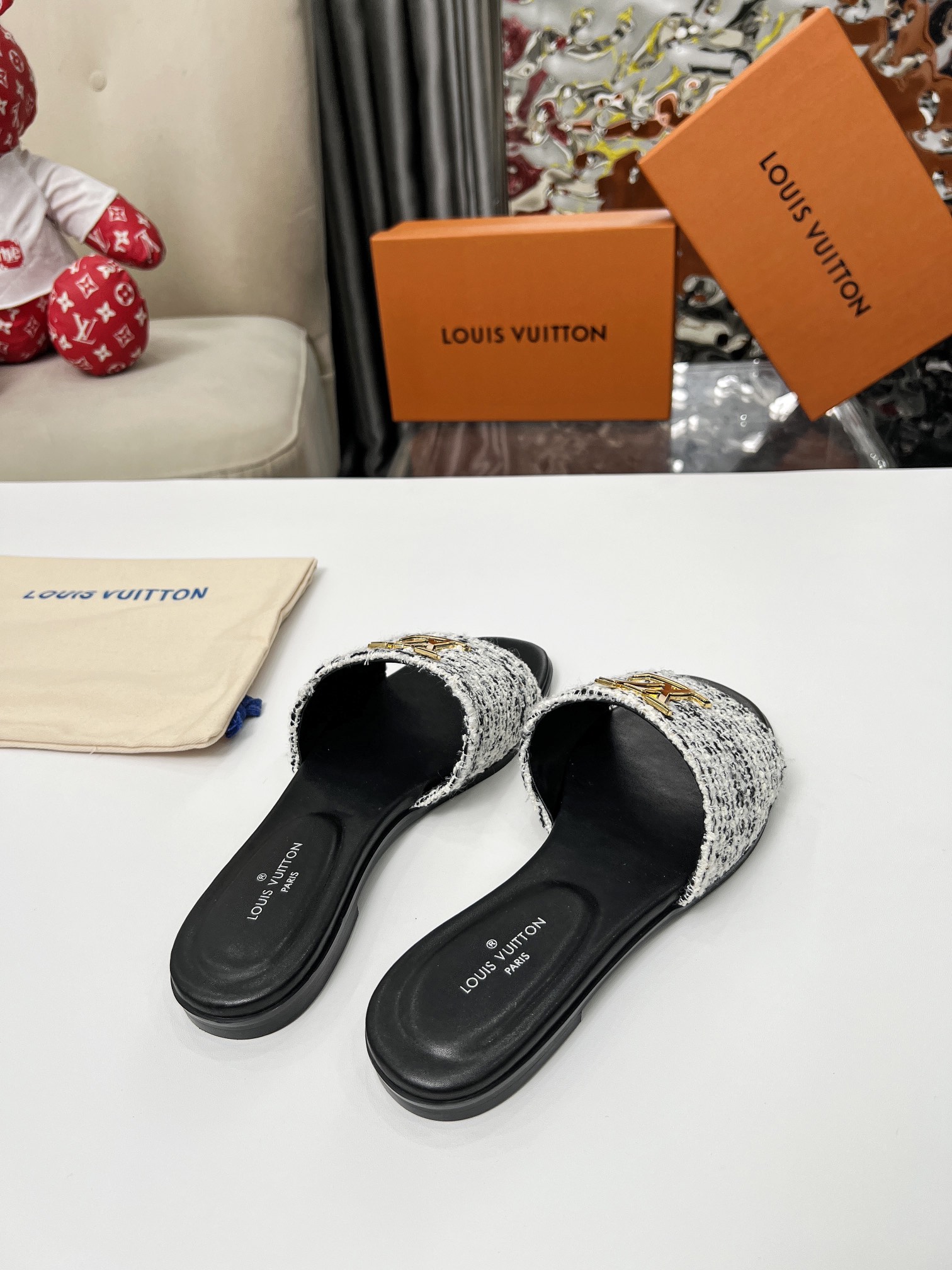 [TOP] Louis Vuitton LV Rubber-Soled Slippers - 4 Colour