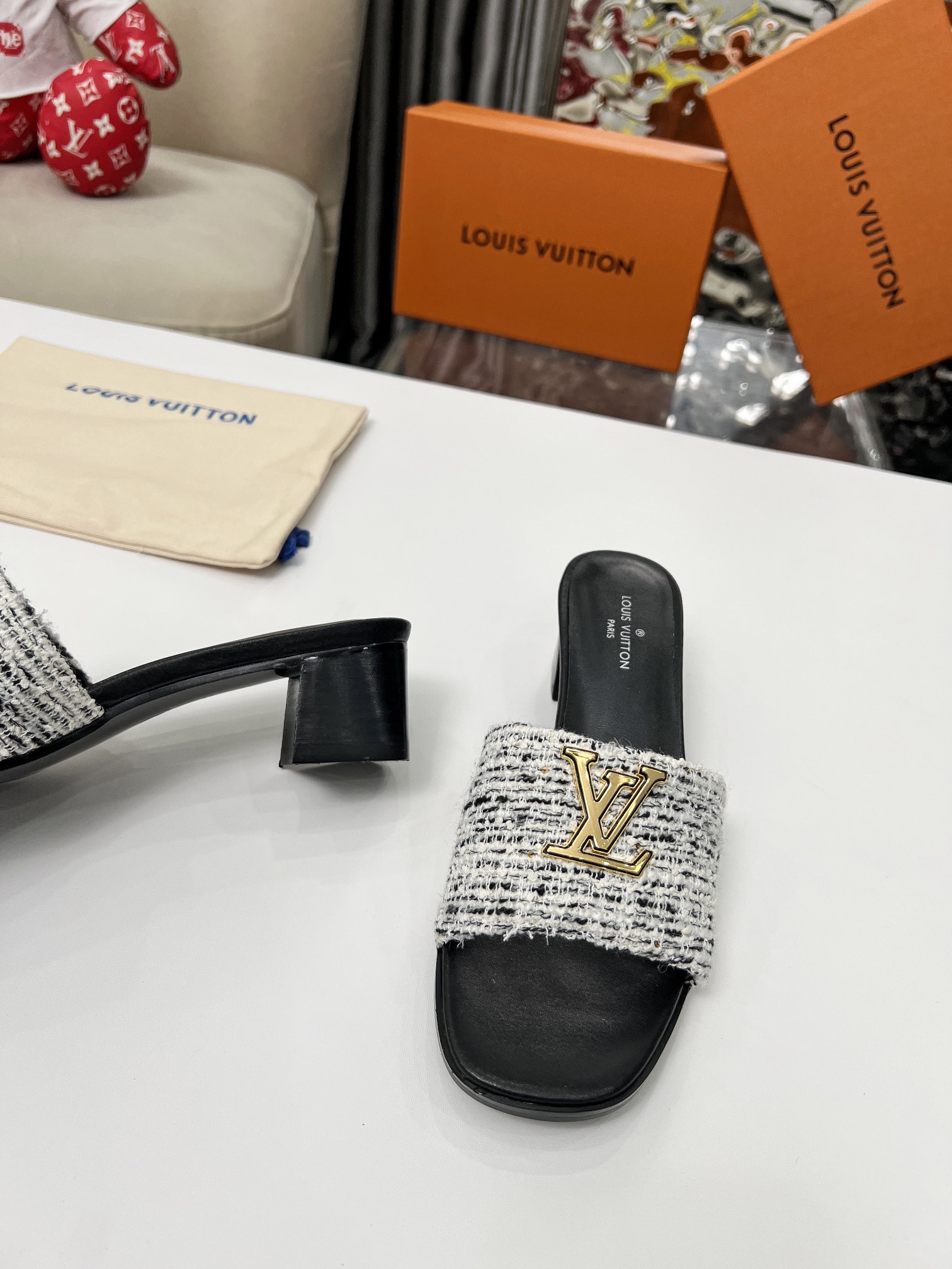 [TOP] Louis Vuitton LV High-Heeled Slippers - 4 Colour